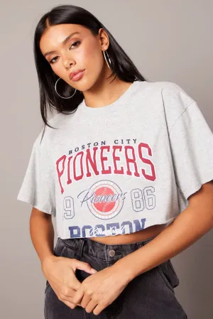 Grey Graphic Tee Short Sleeve Holiday Outfit