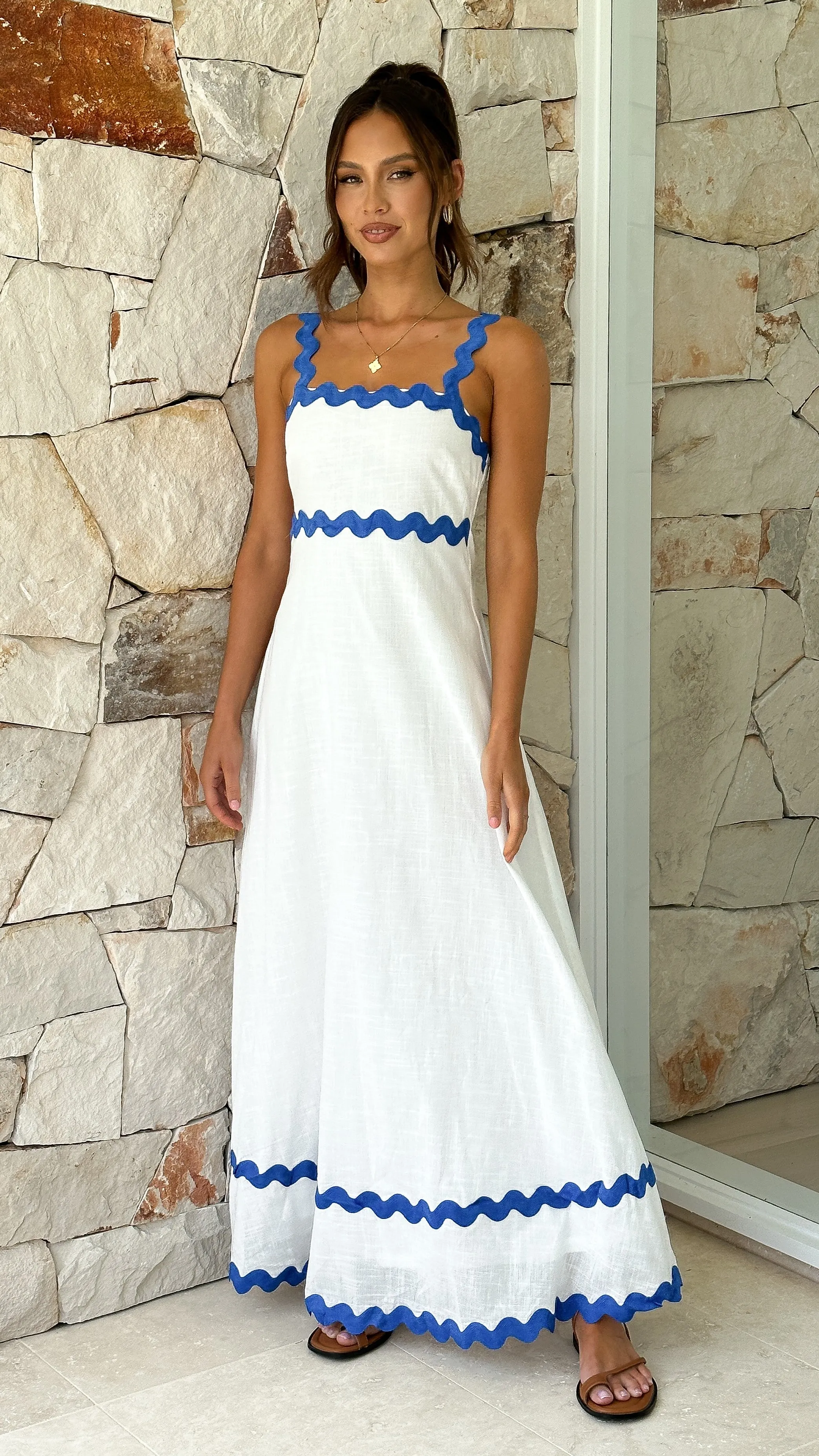 Daleyza Maxi Dress - White / Blue This dress is a versatile option that can be styled in many different ways