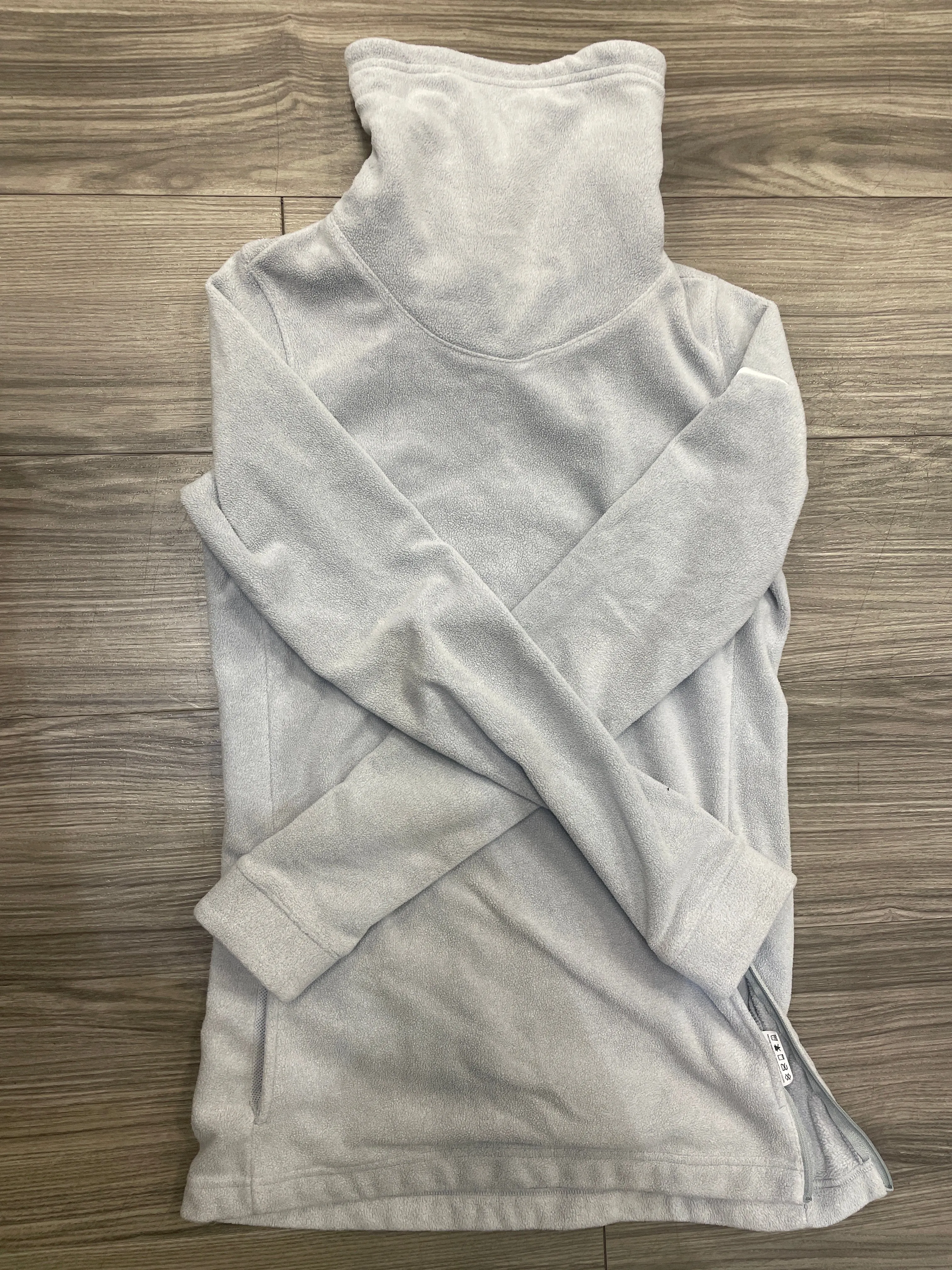 UVProtectionFinish Seasonal Fashion Sweatshirt Collar By Nike In Grey, Size: Xs