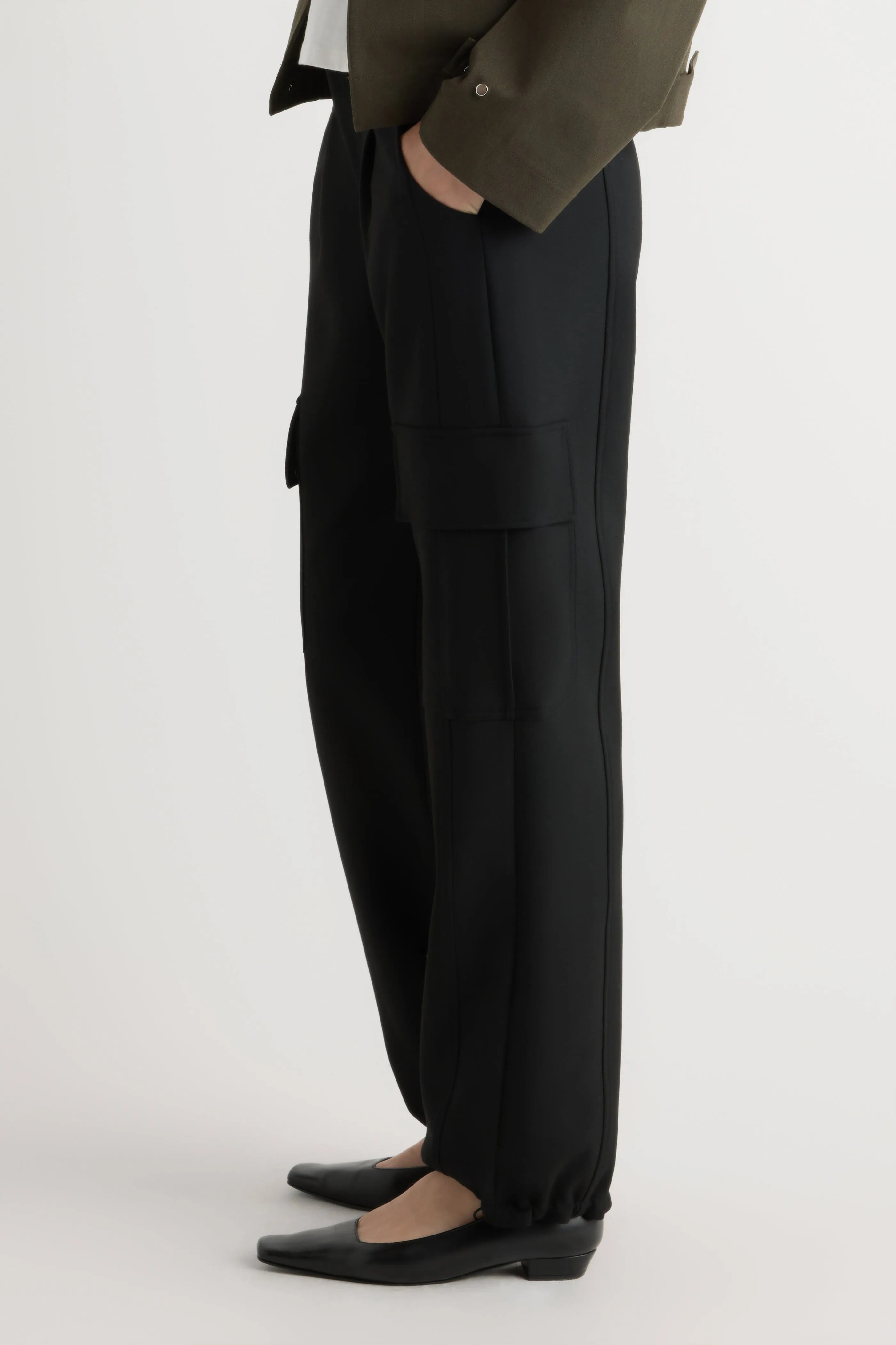 Lynda Tailored Utility Pant Seamless Technology Lightweight