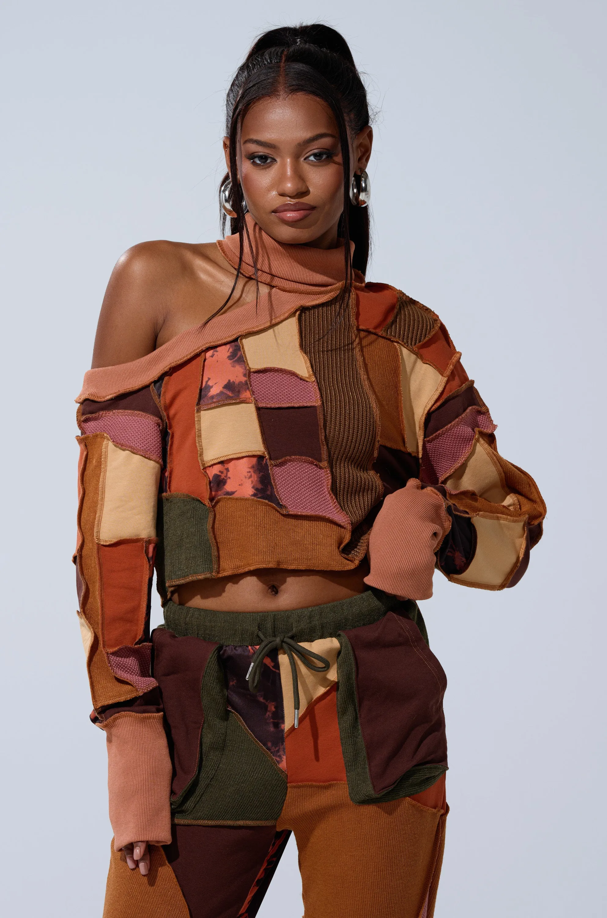 CATCH FEELINGS PATCHWORK SWEATSHIRT Chic Hoodie