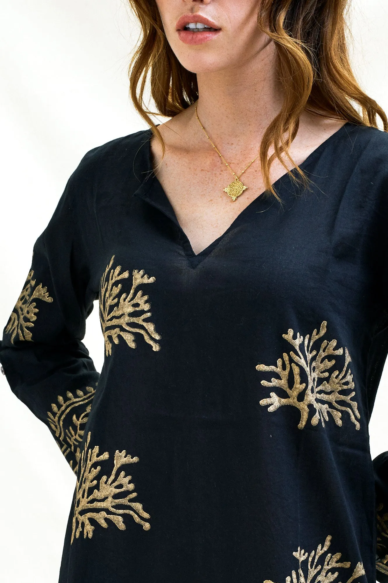 Guadalupe Short Tunic | Black/Gold Casual Fit Look Playful Design