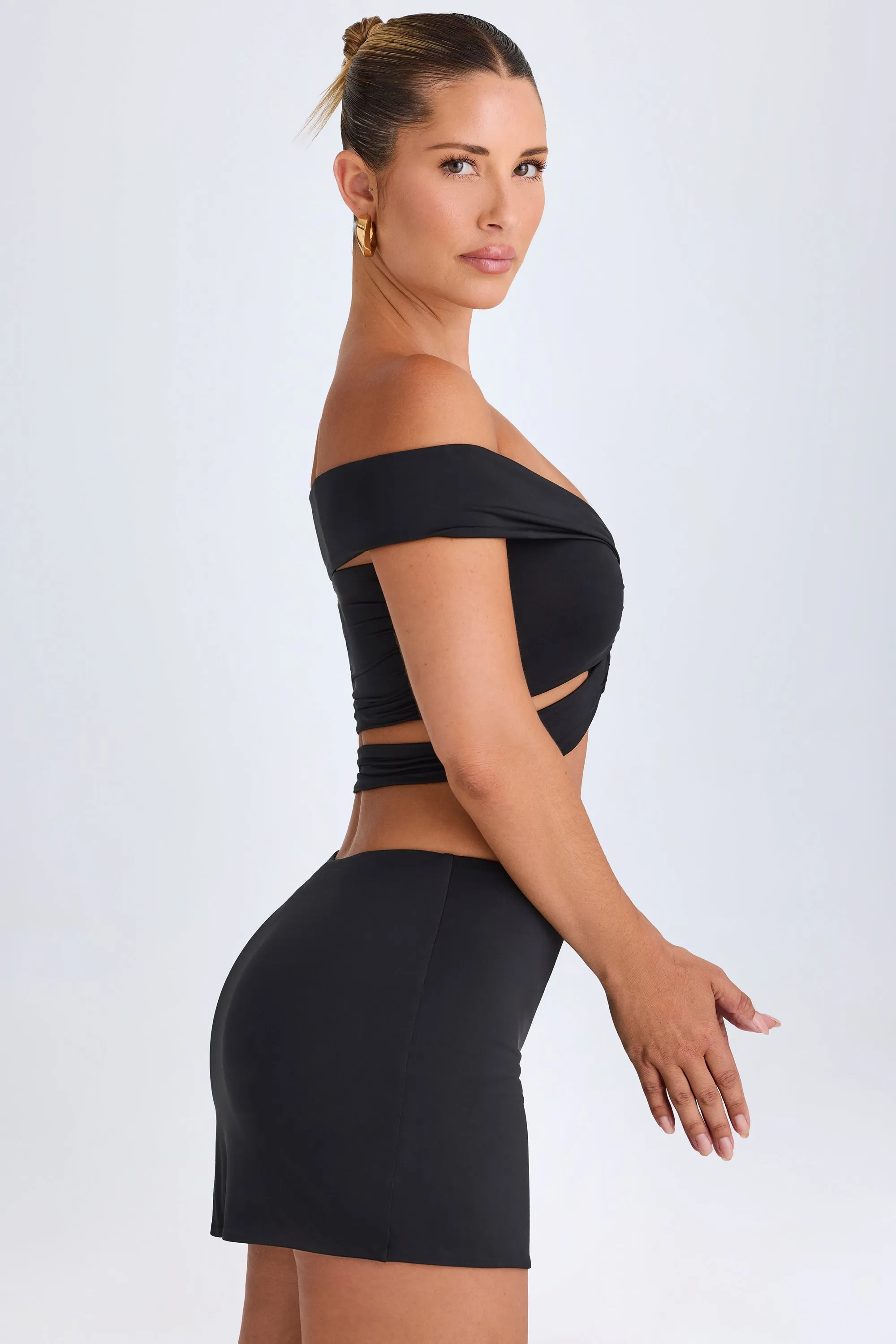 Stretch Fabric Mid-Rise Micro Mini Skirt in Black