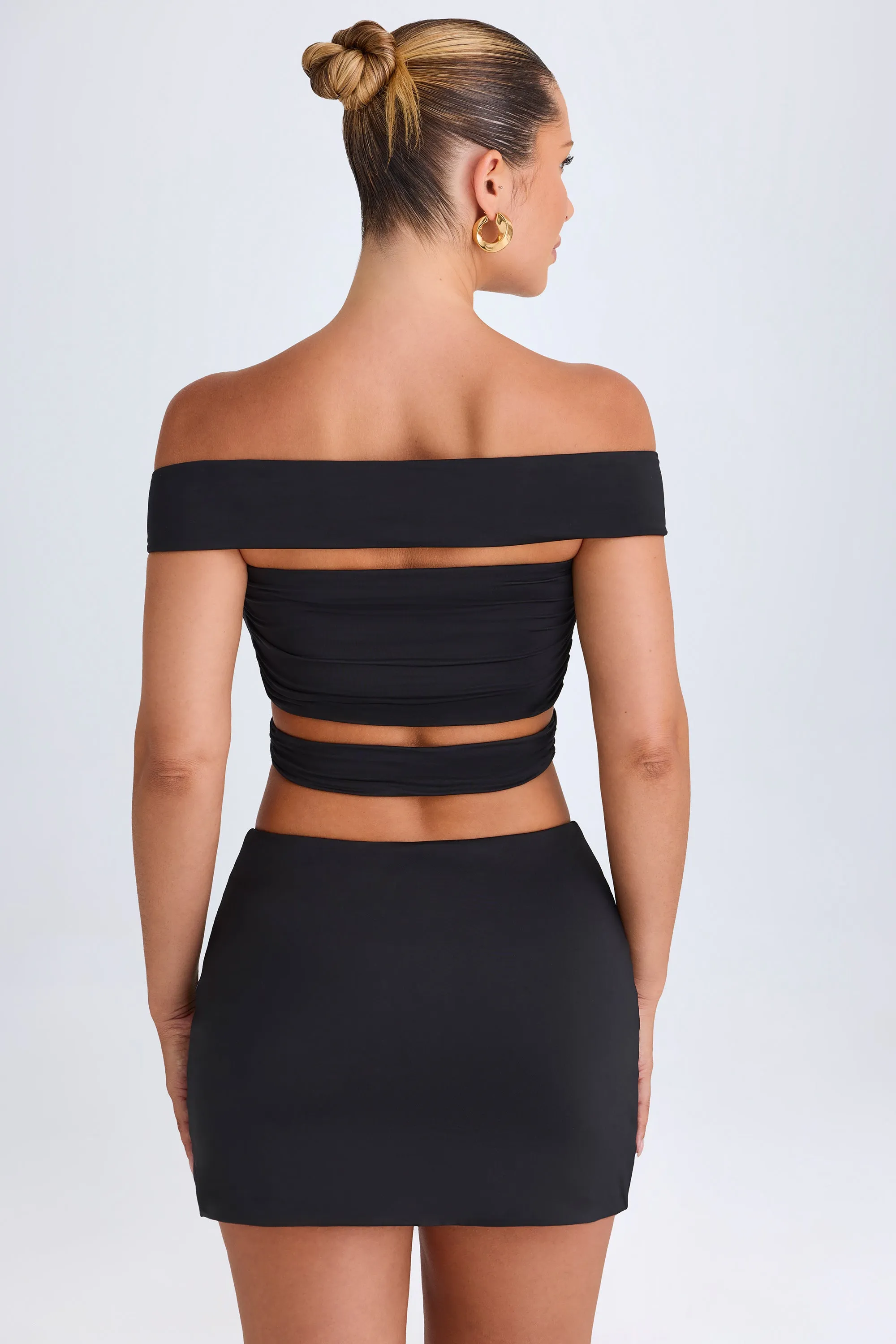 Mid-Rise Micro Mini Skirt in Black Sleek Vibe Sequined Finish