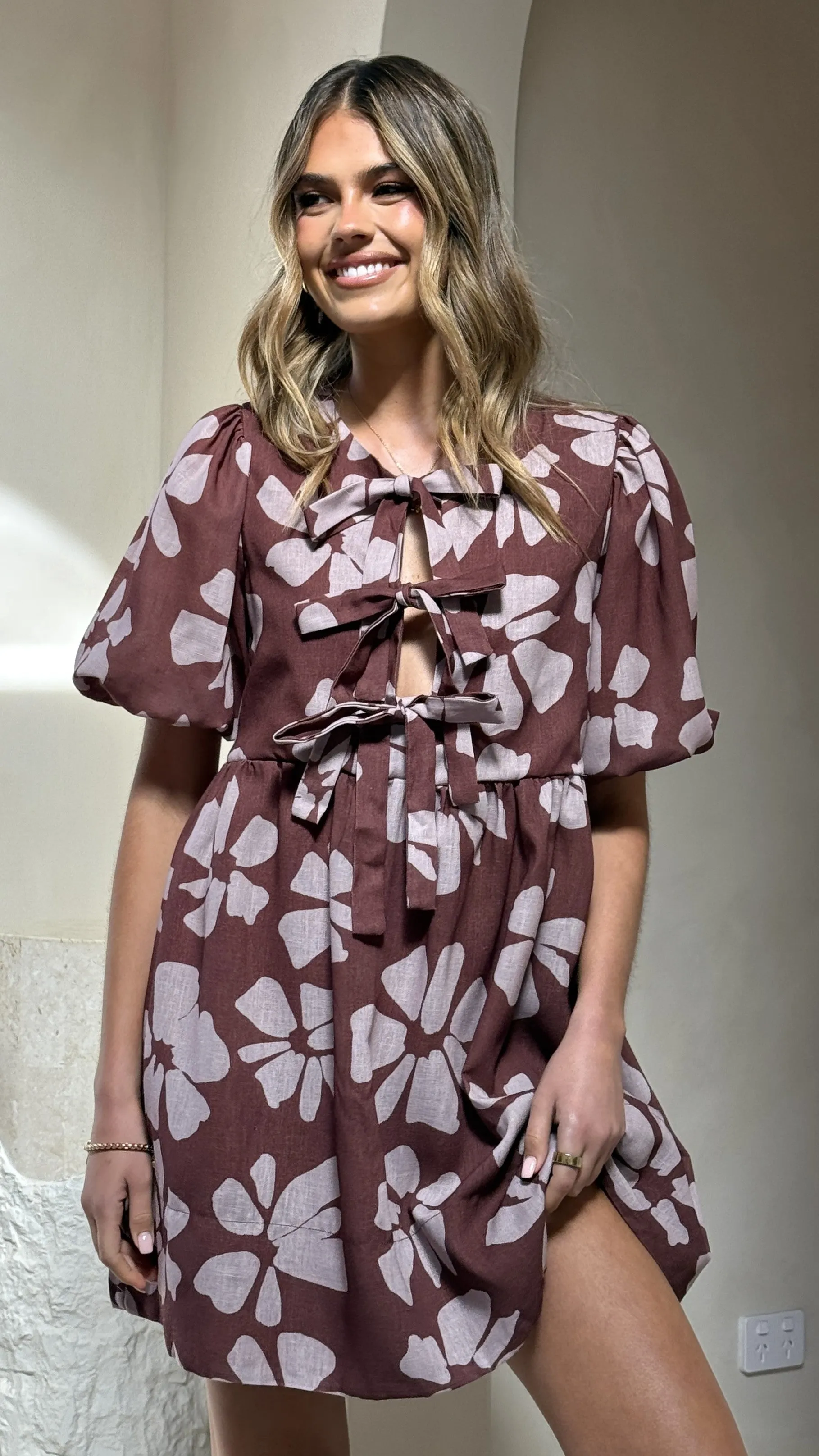 Arana Mini Dress - Brown Daylillies Trend Ride Party Beat