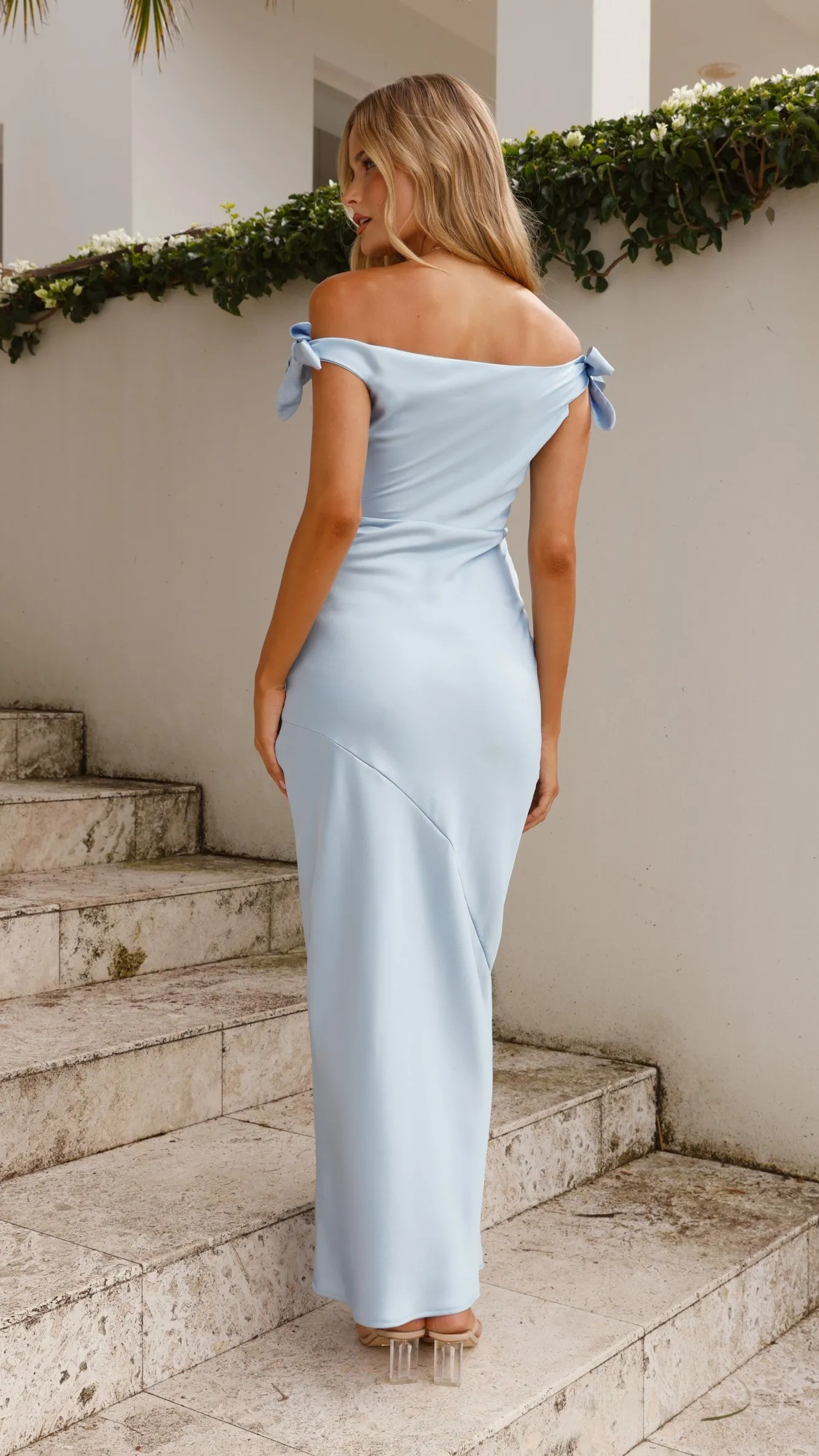 Frida Maxi Dress - Blue This maxi dress offers a comfortable and flattering fit for any occasion Wave Crest