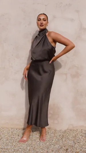 Esther Maxi Dress - Espresso With its graceful design this dress creates a polished look for any occasion