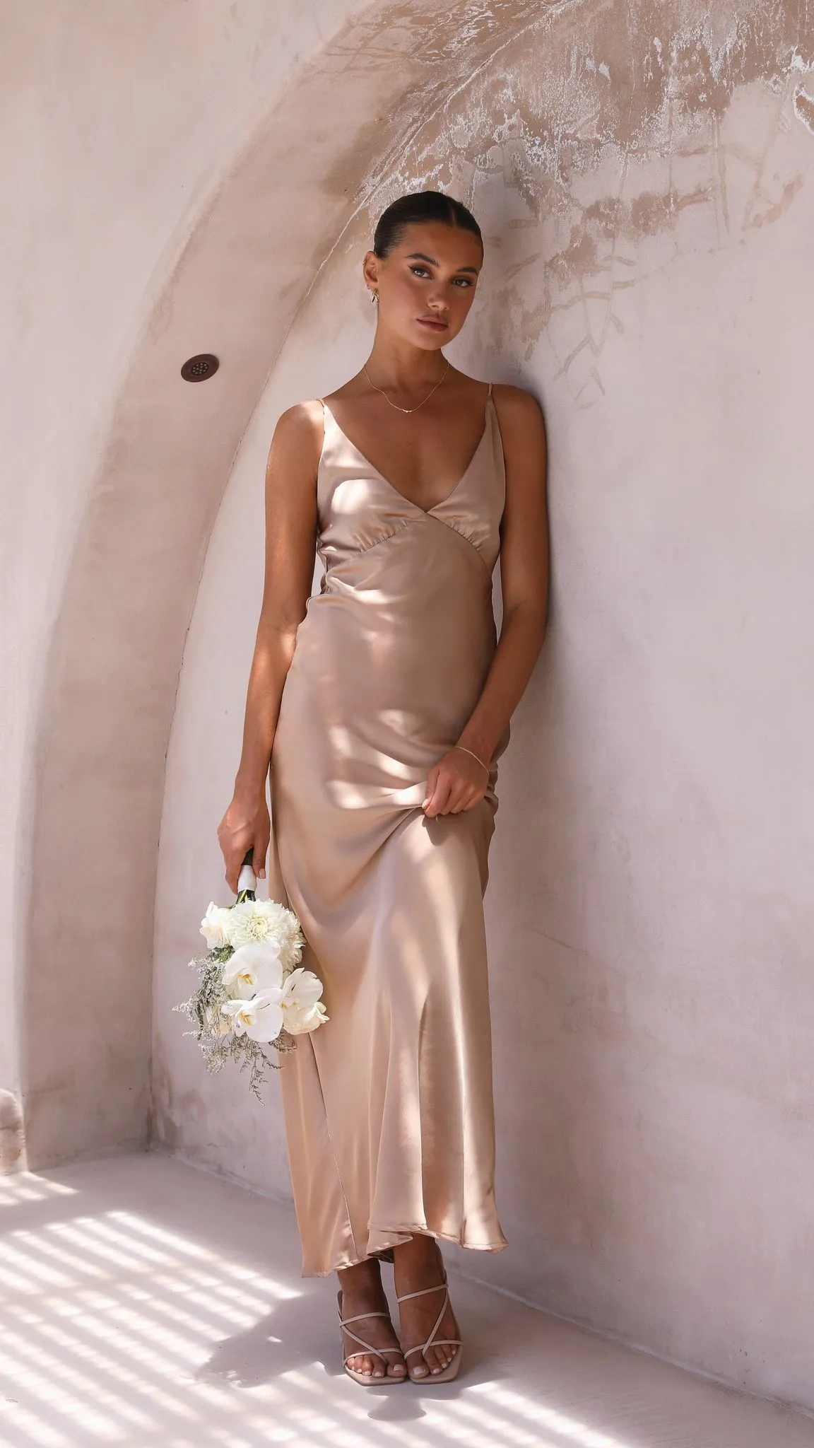 Ziah Maxi Dress - Latte This dress is perfect for transitioning between seasons while still maintaining an elegant look Soft Dawn