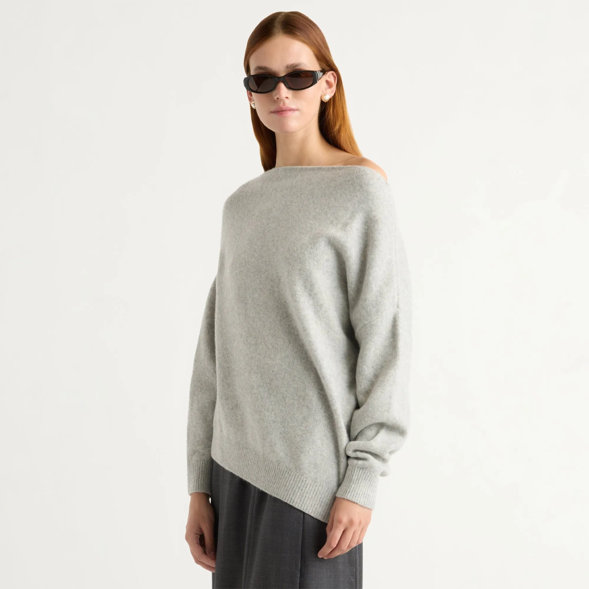 Versatile Piece Iris Off-Shoulder Sweater