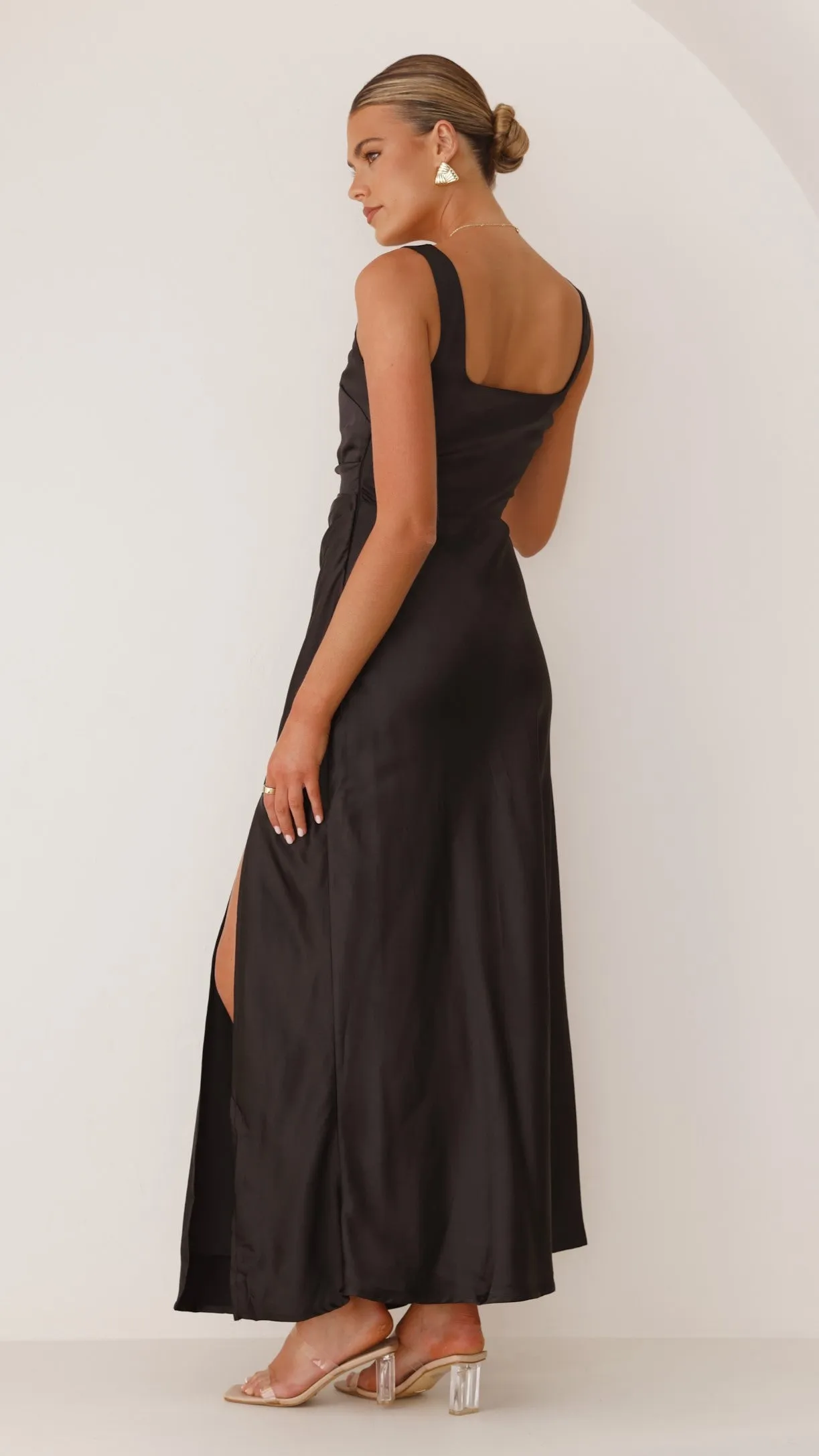 Alaria Maxi Dress - Black Scandi Clean