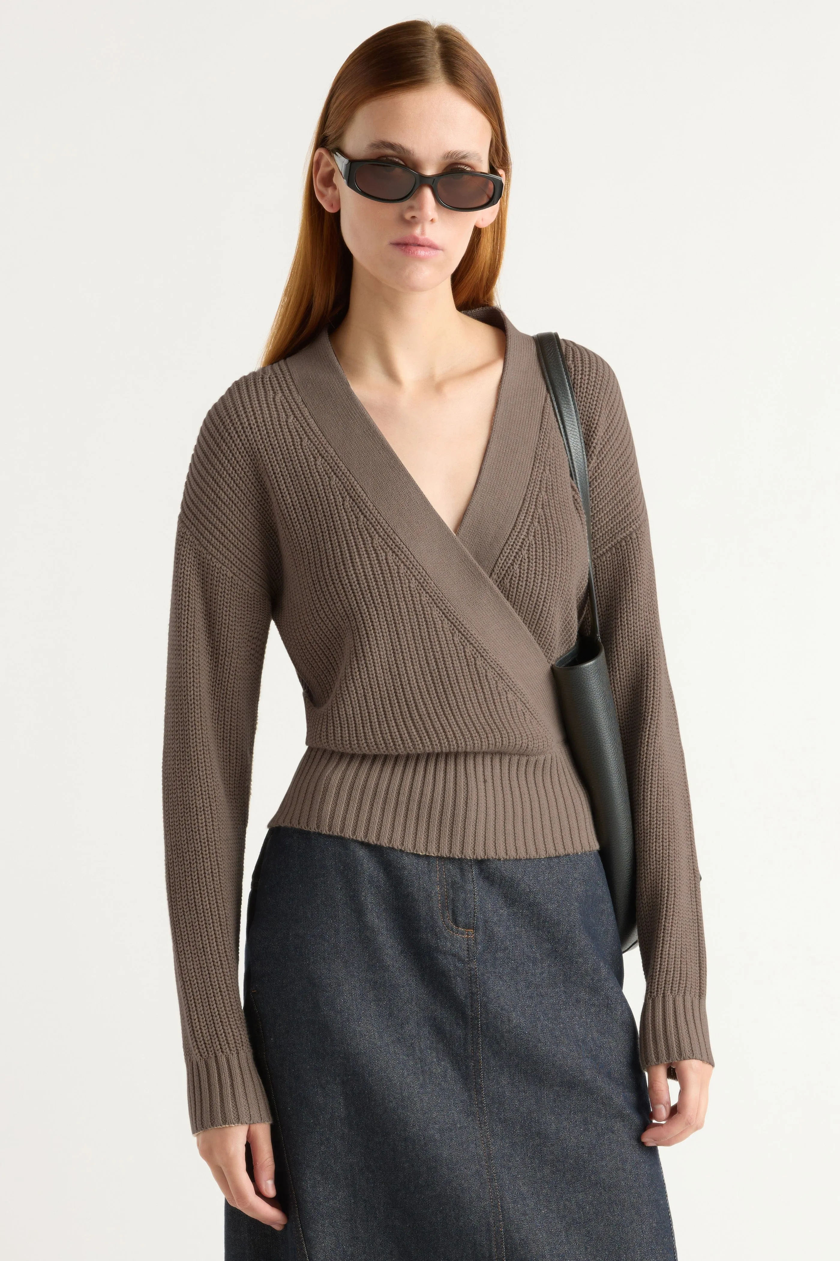 Fashion Knitwear Maren Cropped V-Neck Sweater