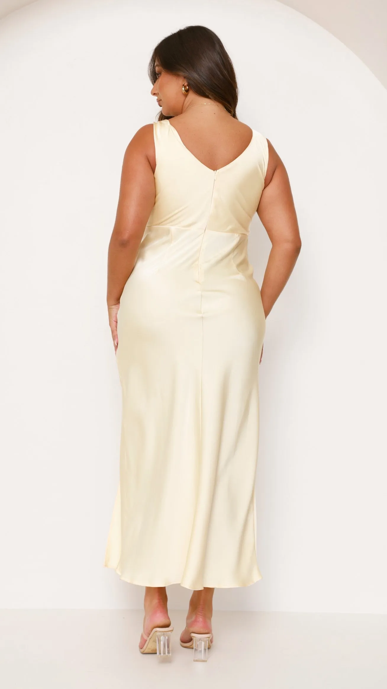 Taylor Maxi Dress - Yellow Feminine flowing piece