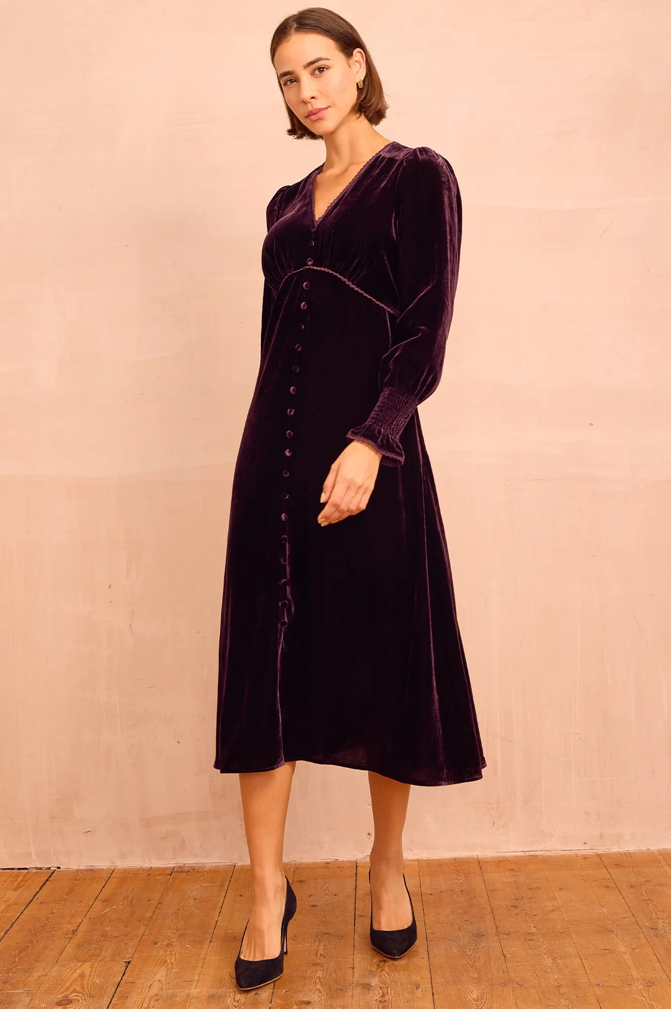 Drizzle Sky Sally Anne Velvet Long Sleeve Dress | Aubergine