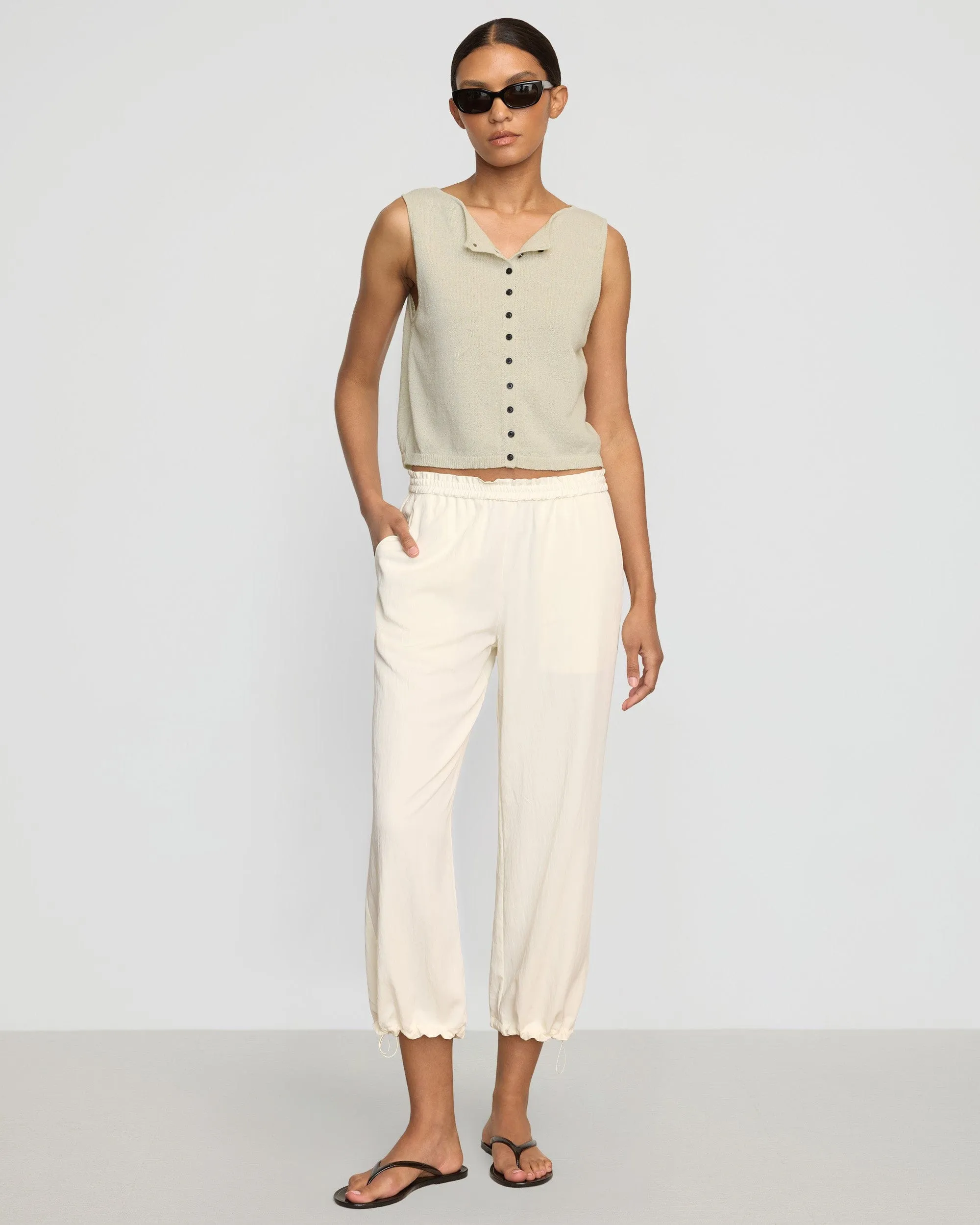 Comfortable Look Elith Cotton-Linen Button Knit Vest