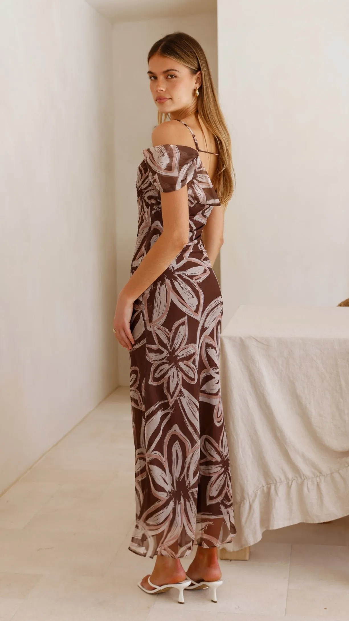 Cozy Elegance Adrianna Midi Dress - Brown Floral