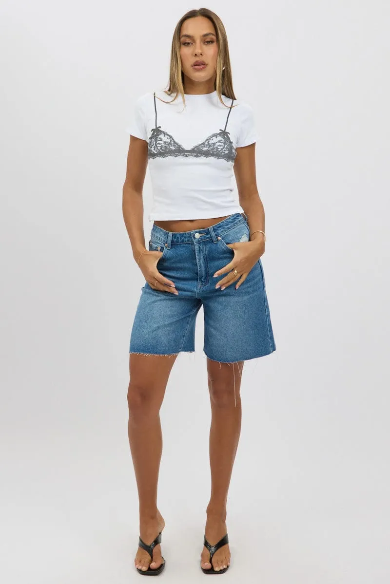White Graphic Tee Short Sleeve Travel Trend Look
