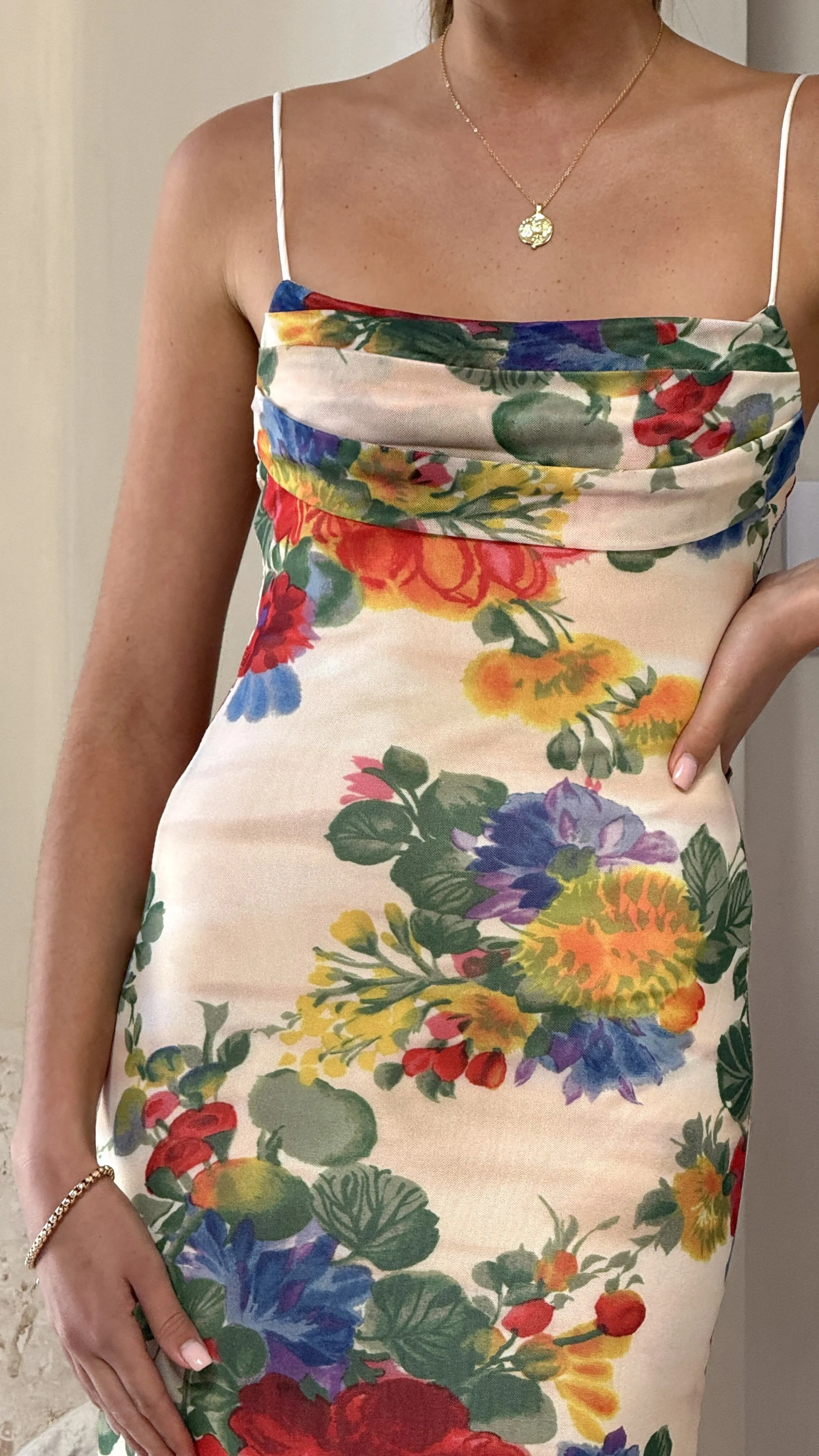 Simple yet chic long dress Shell Shine Tamera Maxi Dress- Floral