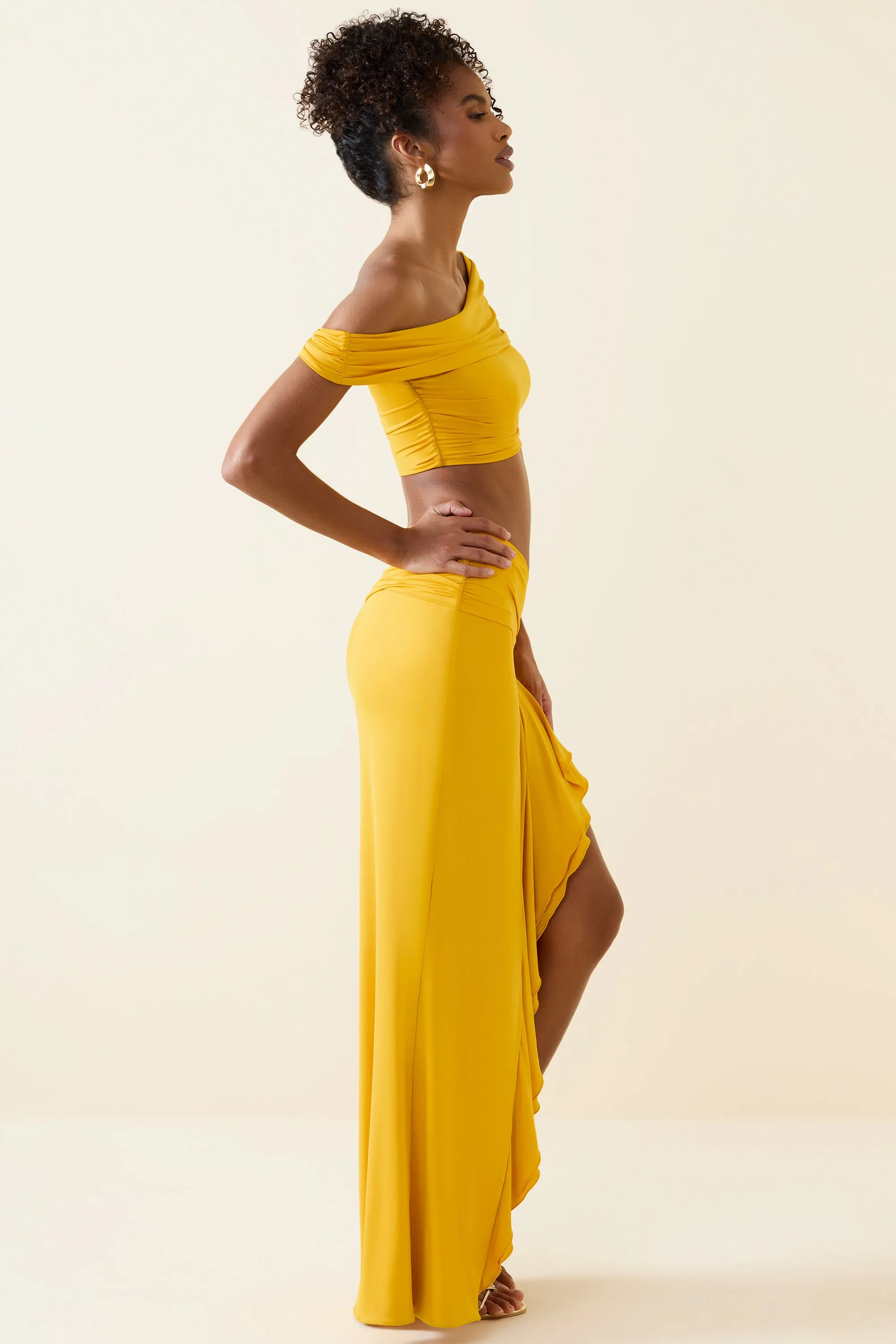 Asymmetric Ruffled Low-Rise Maxi Skirt in Golden Yellow Warm Insulation