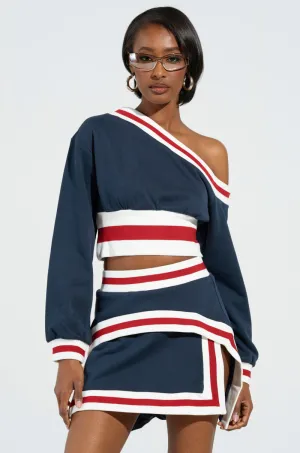 Minimal Fashion style test MAEVE OFF THE SHOULDER CROPPED SWETSHIRT IN NAVY