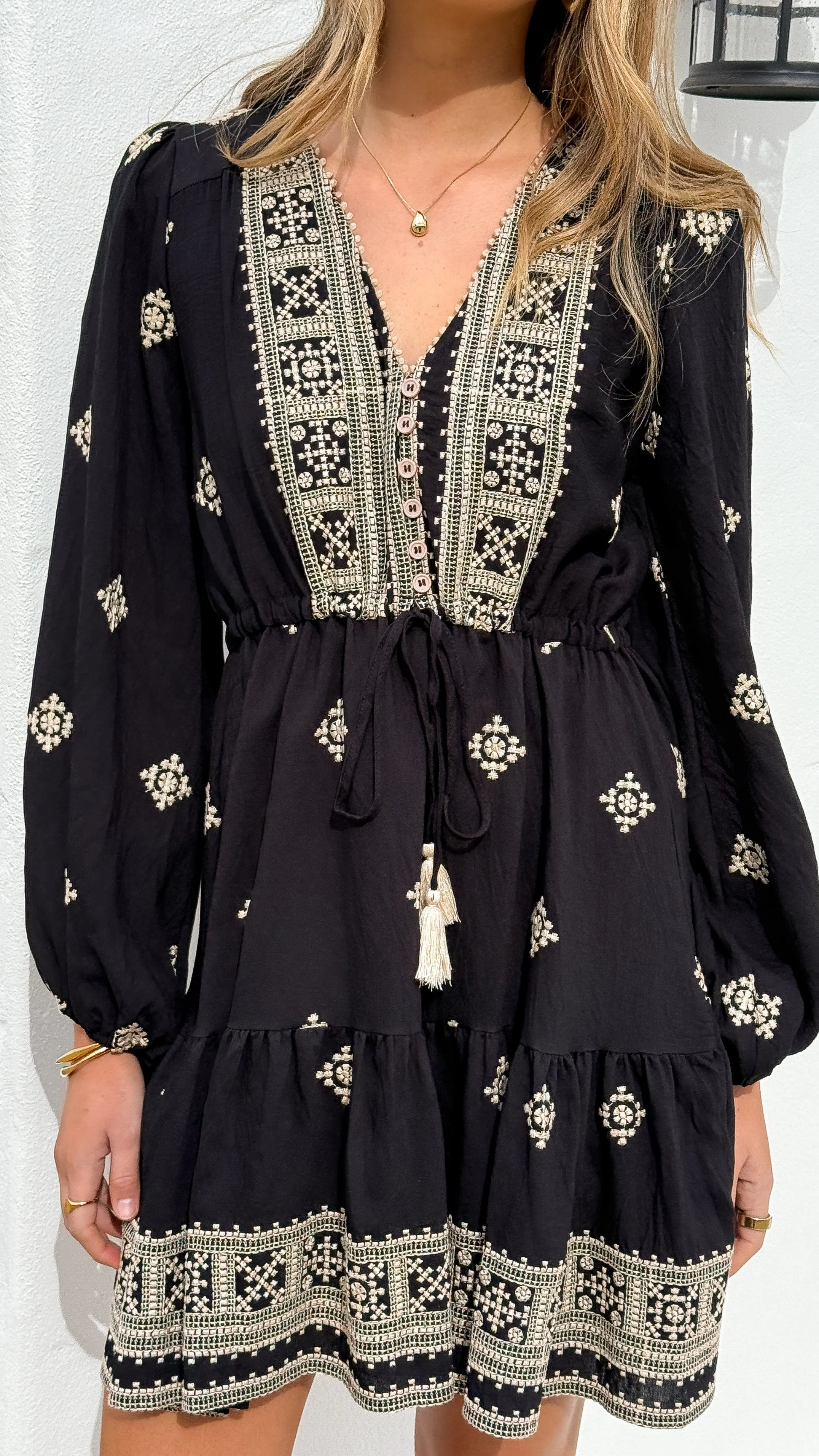 Reinforced Elbows Dress for warm weather Delainey Mini Dress - Black/Beige
