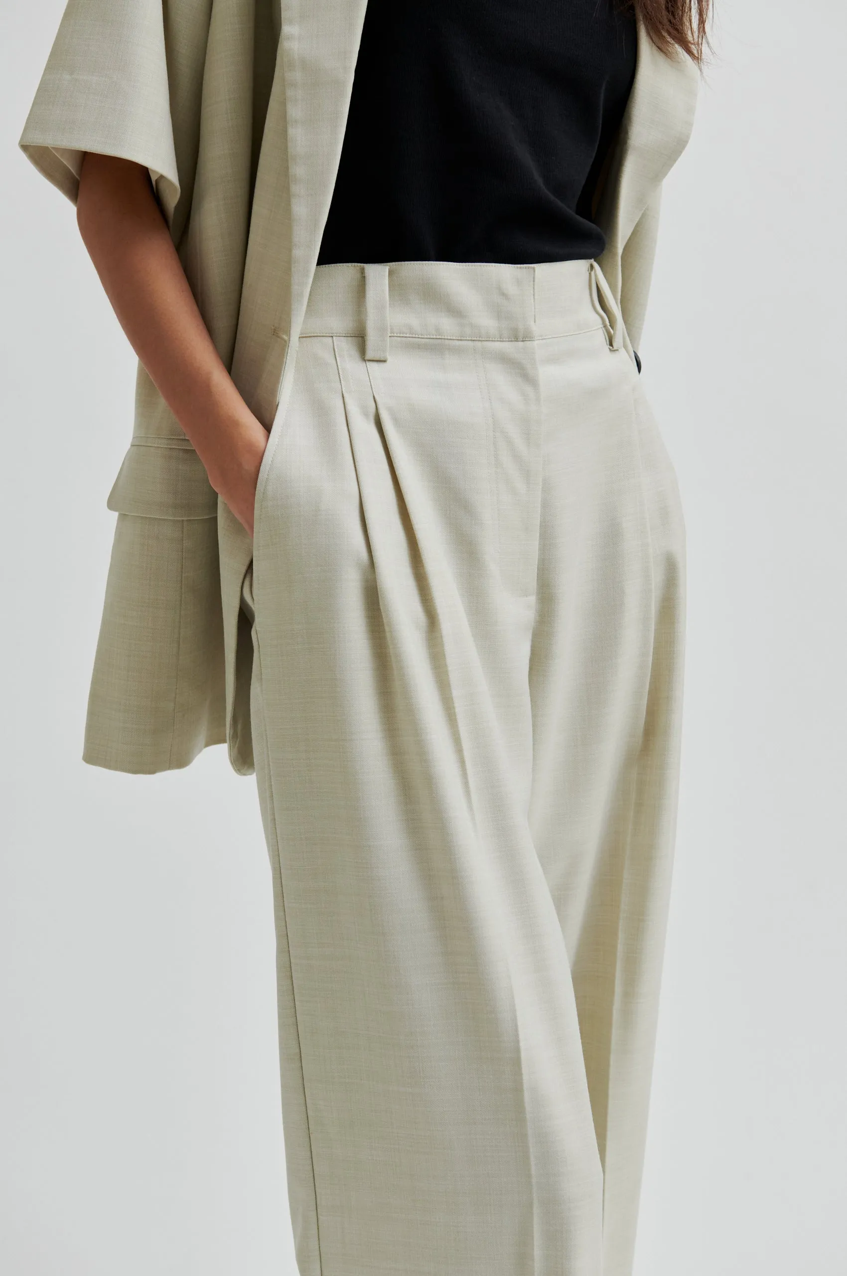 Sharo New Trousers Modern Outfit