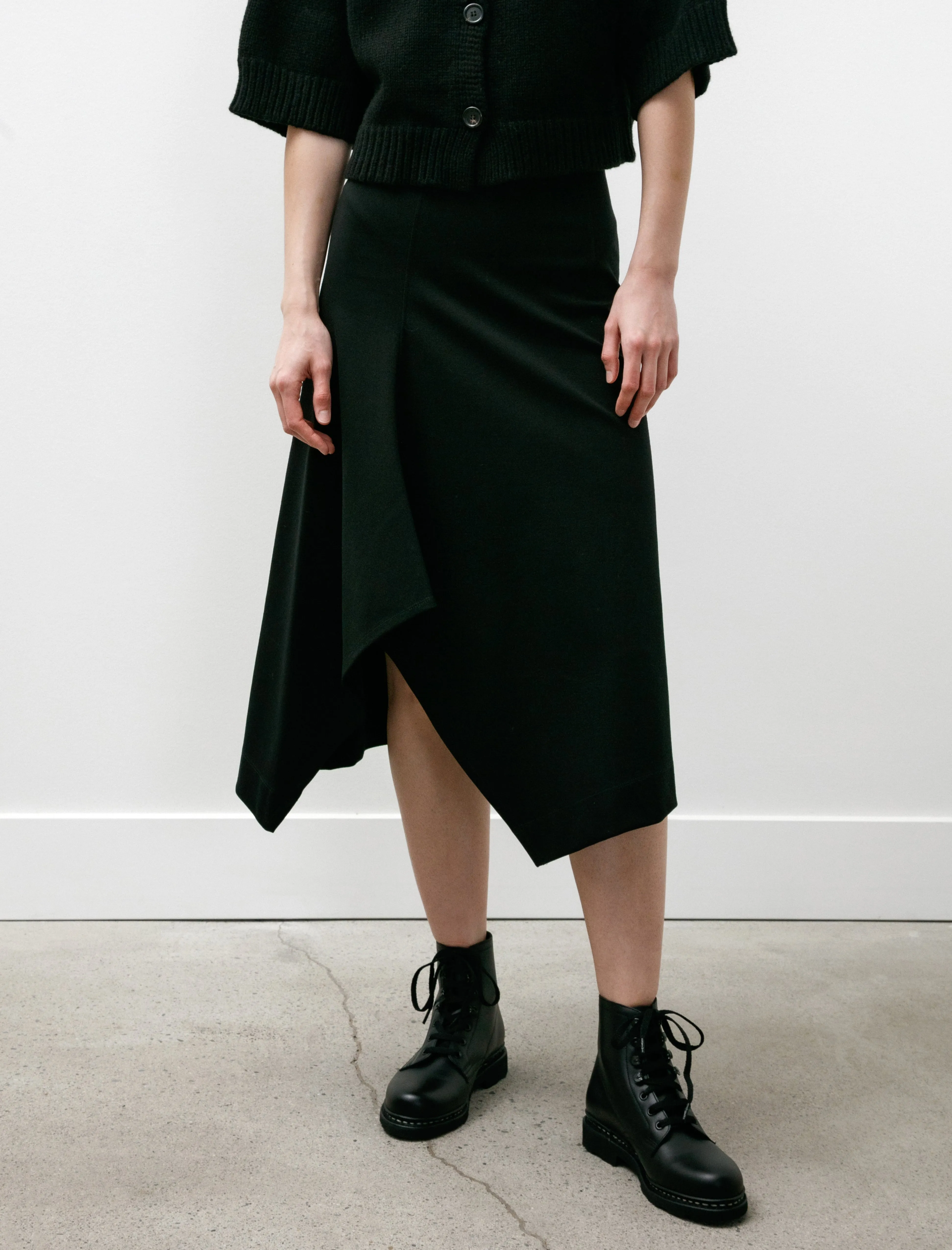 Geo Skirt Black Mid Rise