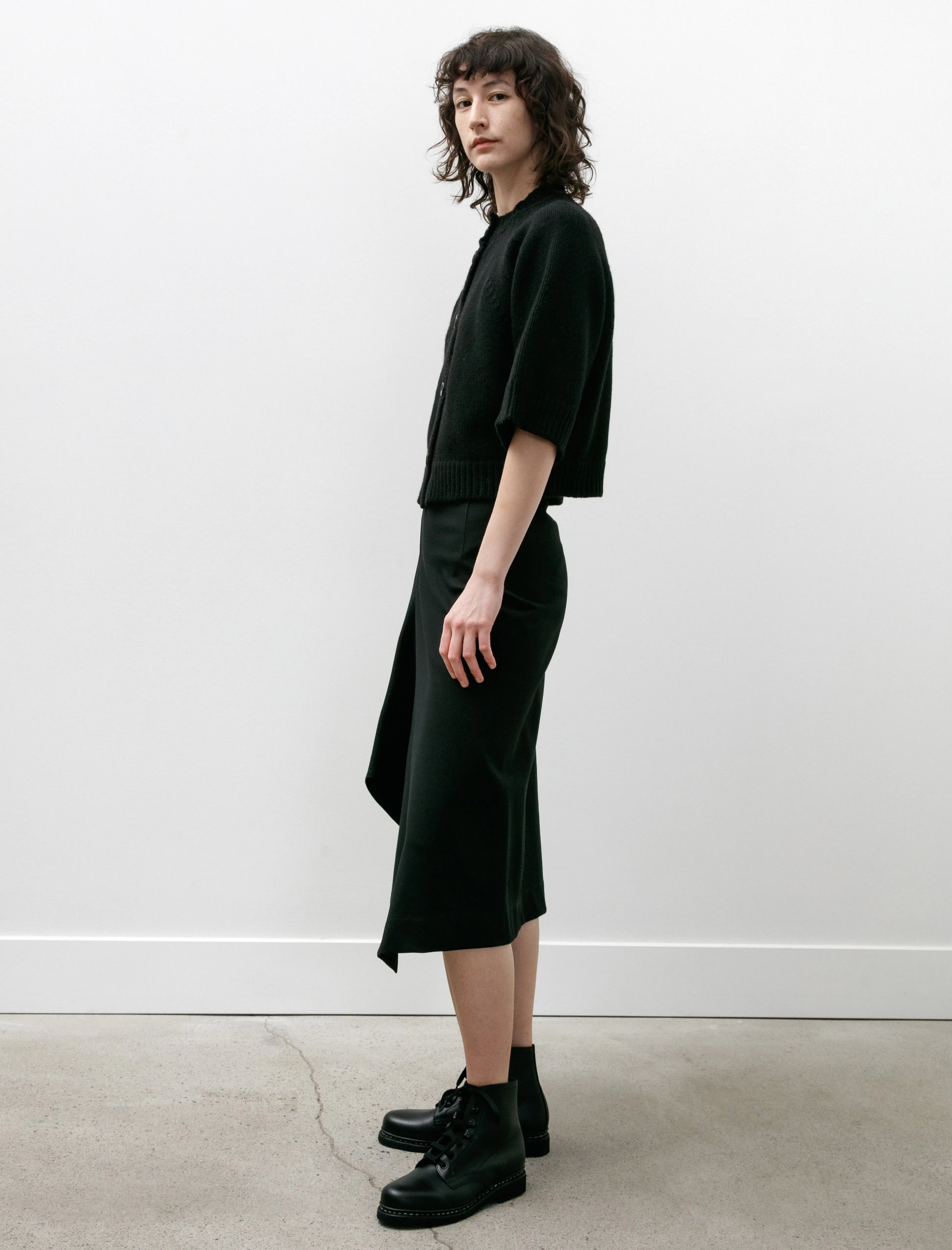 Non Irritating Texture Geo Skirt Black