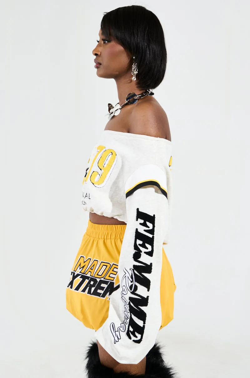 RACING THROUGH OFF THE SHOULDER SWEATSHIRT Warm Outfit Denim