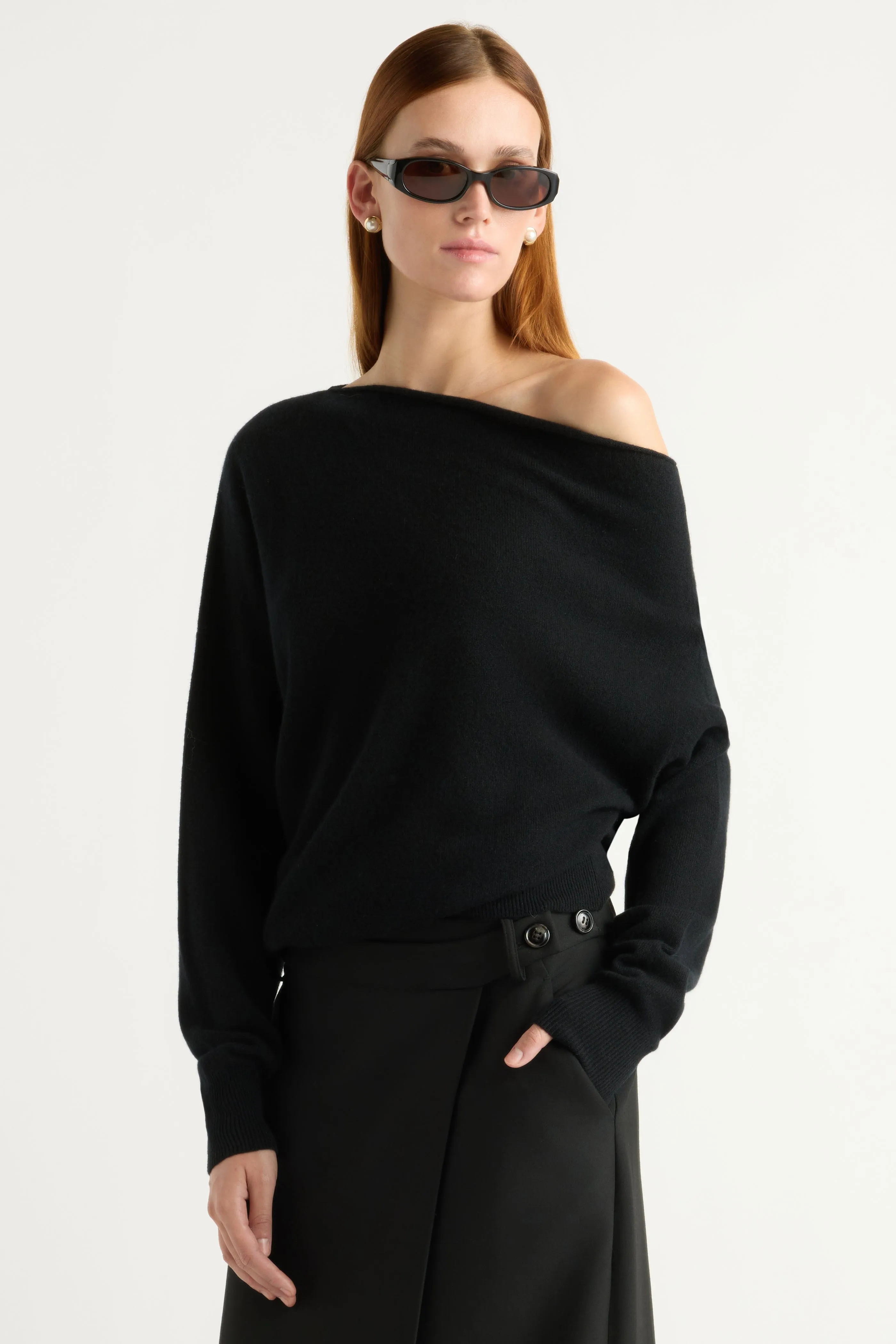 Stylish Warmth Lan Cashmere Off-Shoulder Sweater