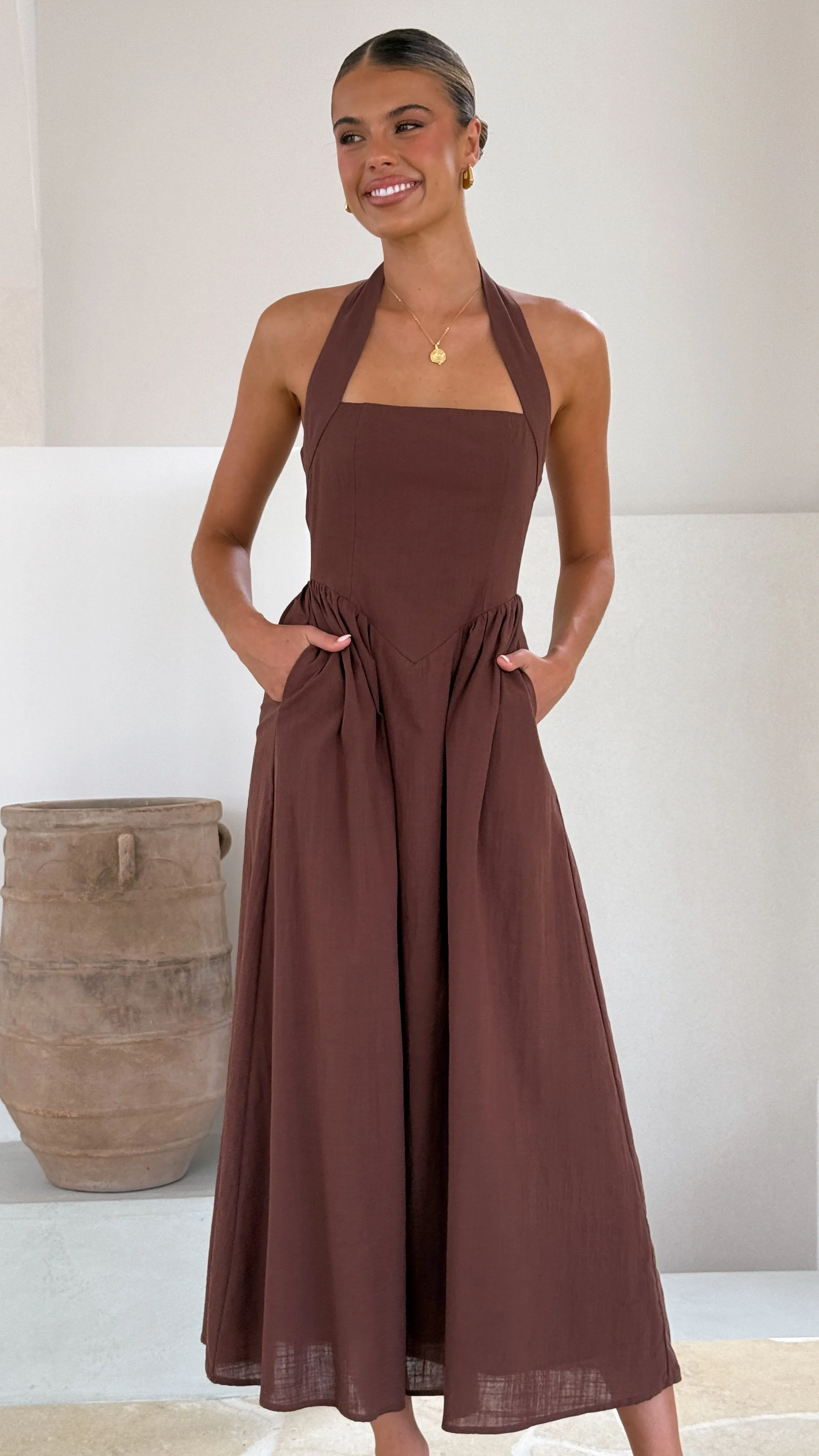 Caden Maxi Dress - Chocolate This dress is designed to keep you comfortable while maintaining a stylish and polished appearance Classic Grace