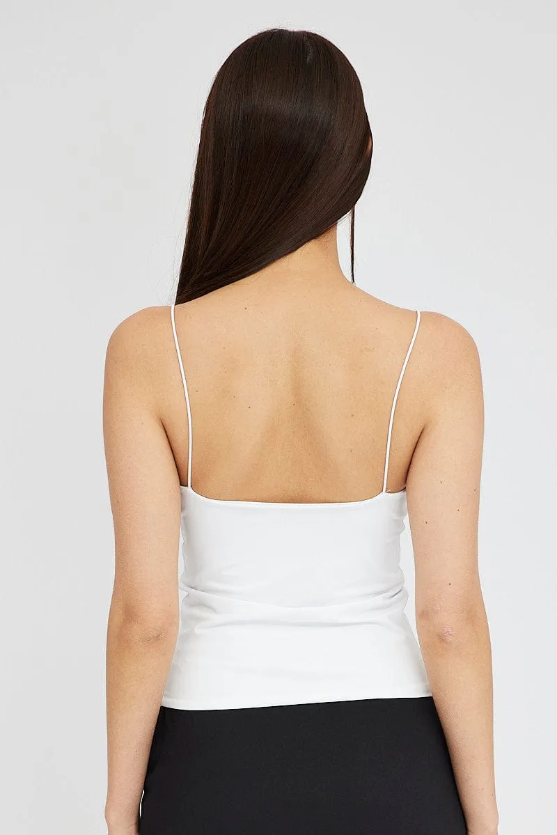 Outdoor Look White Top Crop Strap Corsage