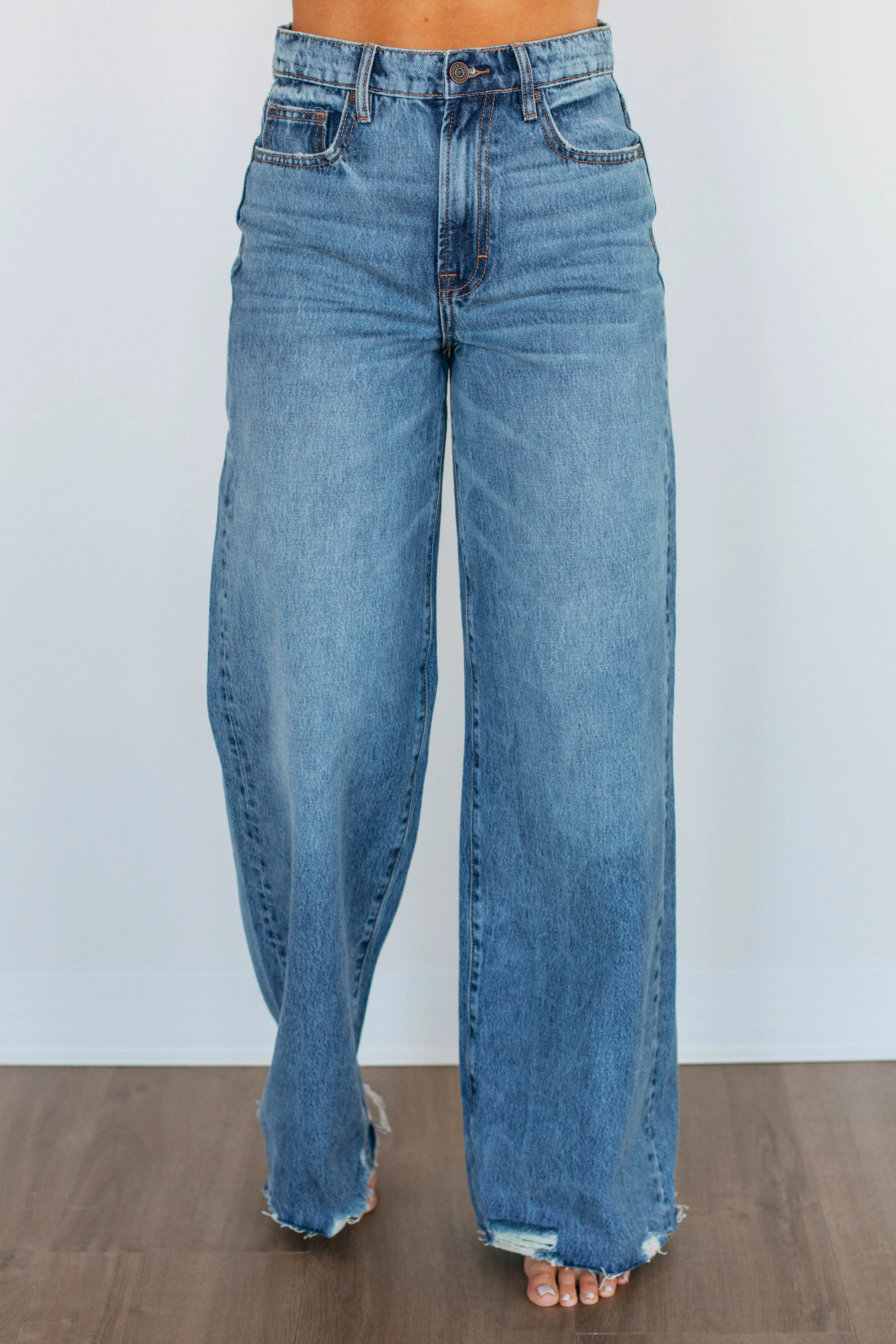 Brunch Outfit Night Out Temperature Regulating Fabric Easy Comfort Nori Hidden Jeans - Medium Wash