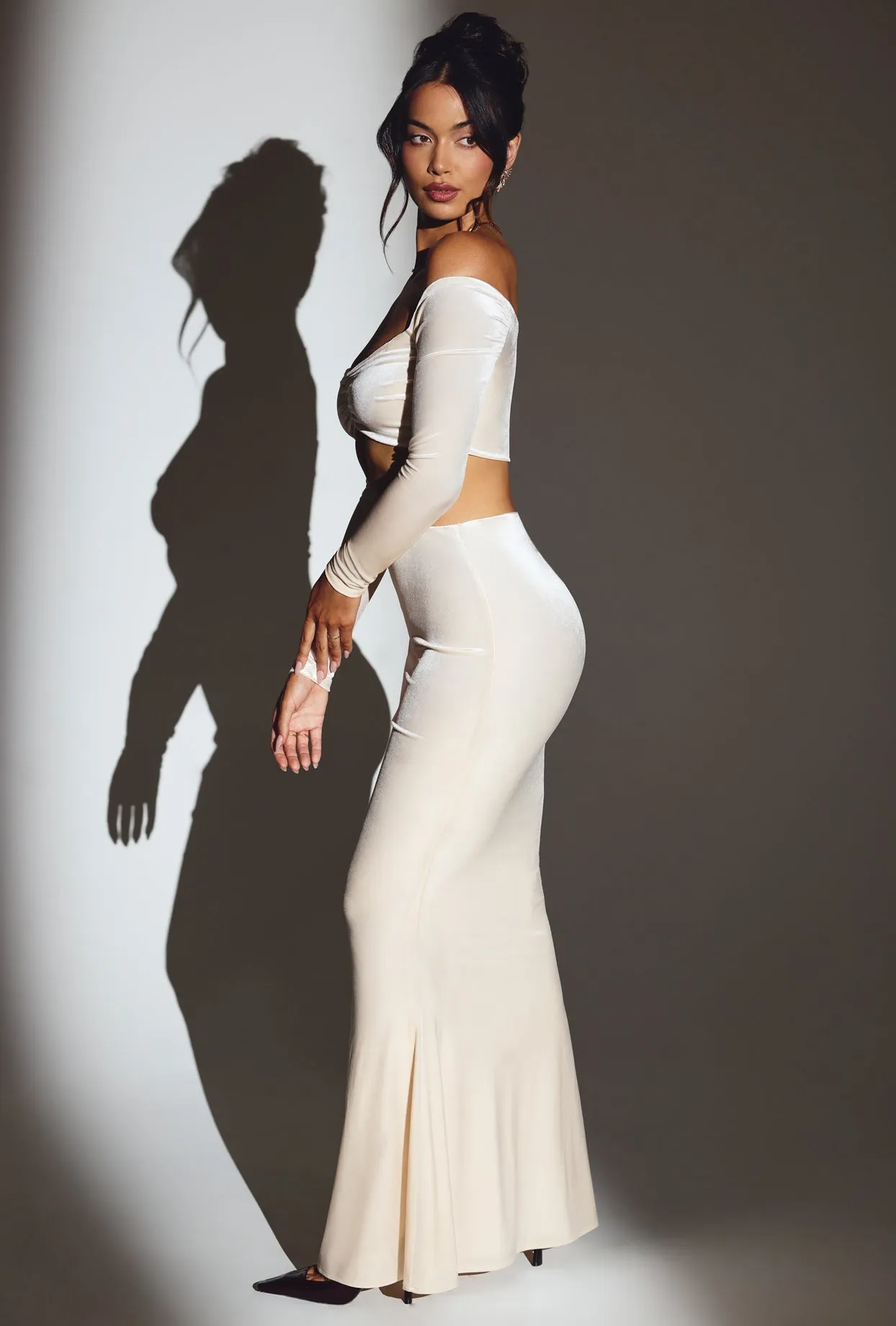 Velvet Mid-Rise Maxi Skirt in Ivory Secure Closure Gentle Vibe