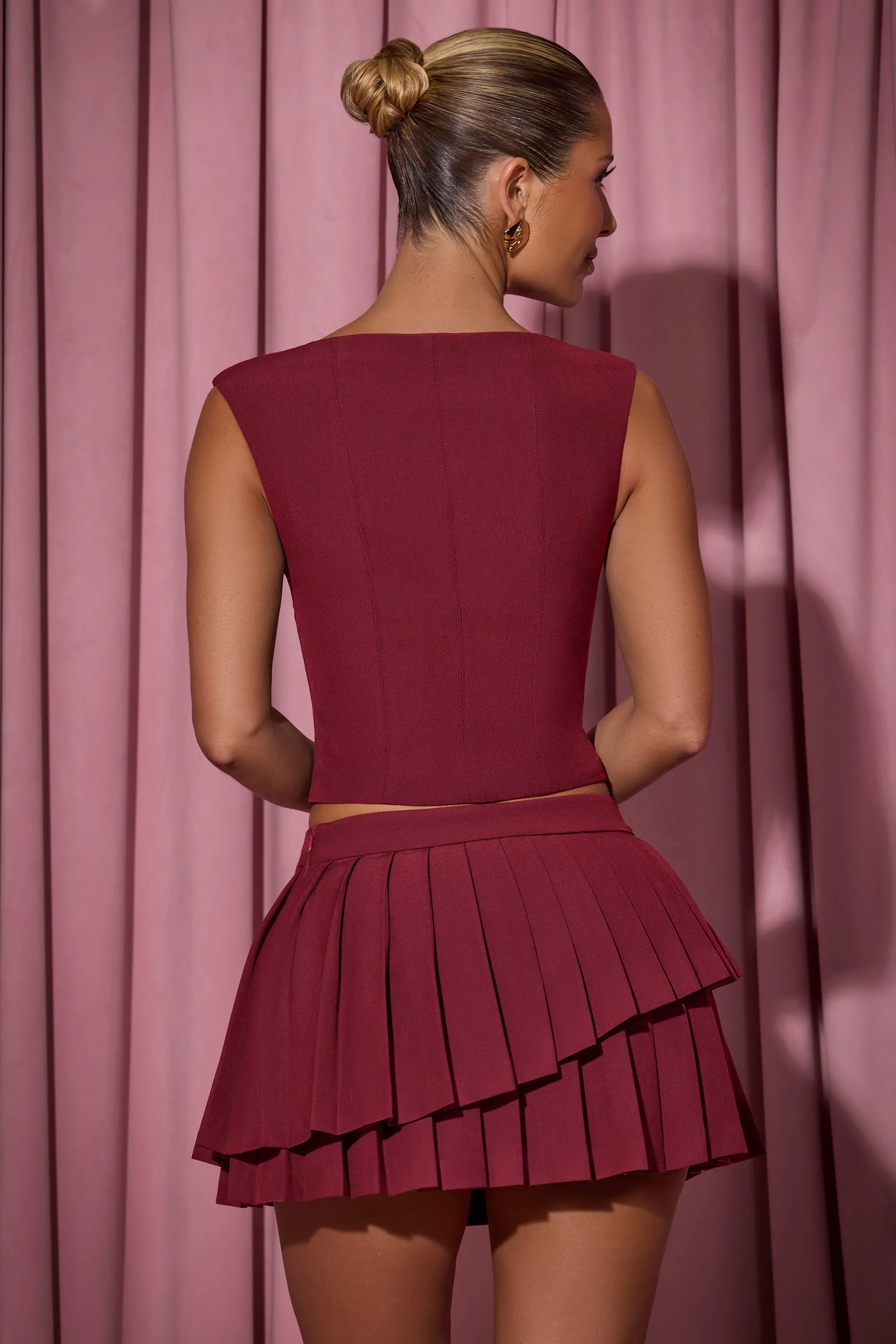 Layered Pleated Low-Rise Mini Skirt in Wine Red Fresh Fit