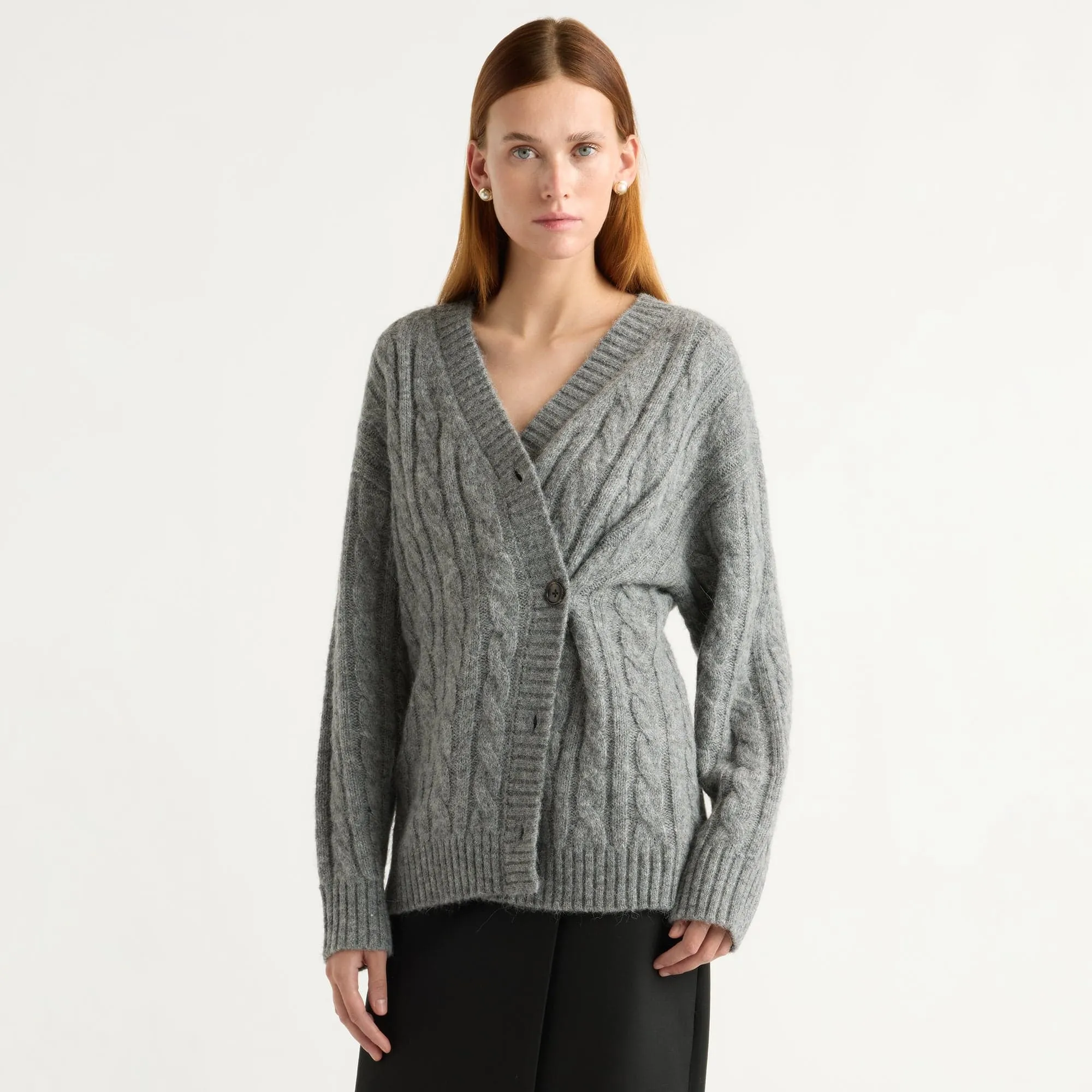Hikari Asymmetric Cable Knit Cardigan Knitted Layering Odor Resistant Knitwear