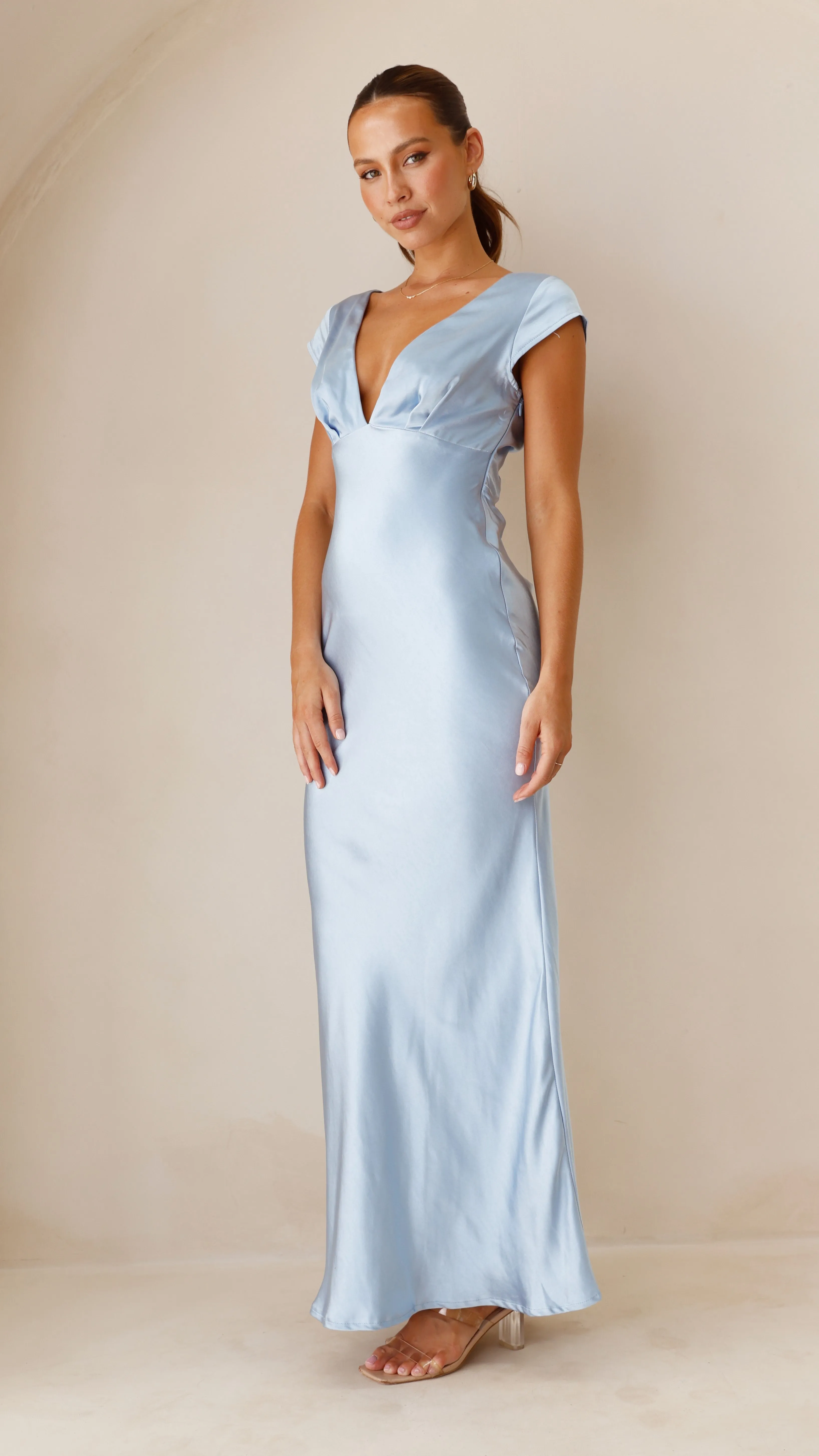 Elegant dress for brunch The dress??s versatile design allows you to wear it for work, weekend outings, or evening events Amelia Maxi Dress - Blue