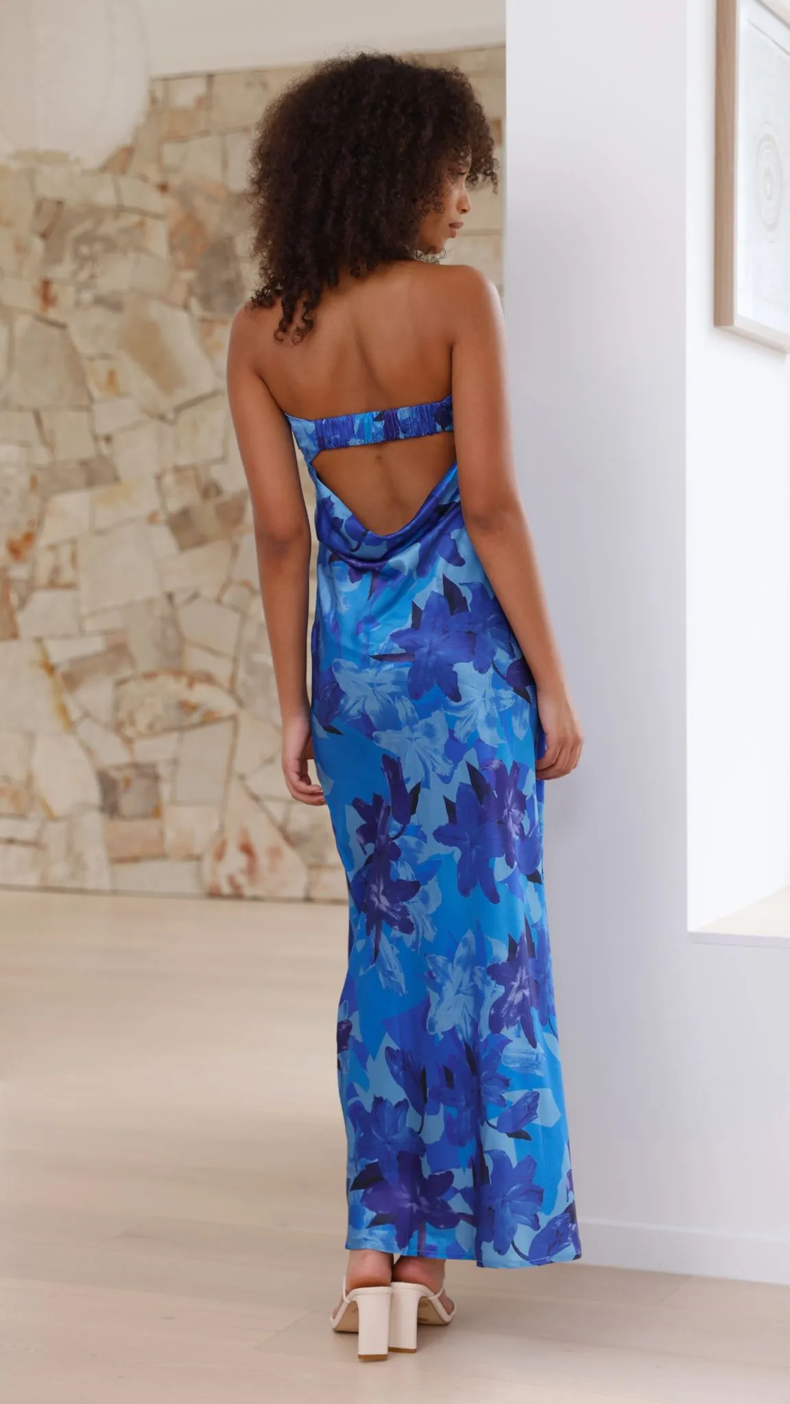 Miya Maxi Dress - Blue Floral Golden Dune Park Date