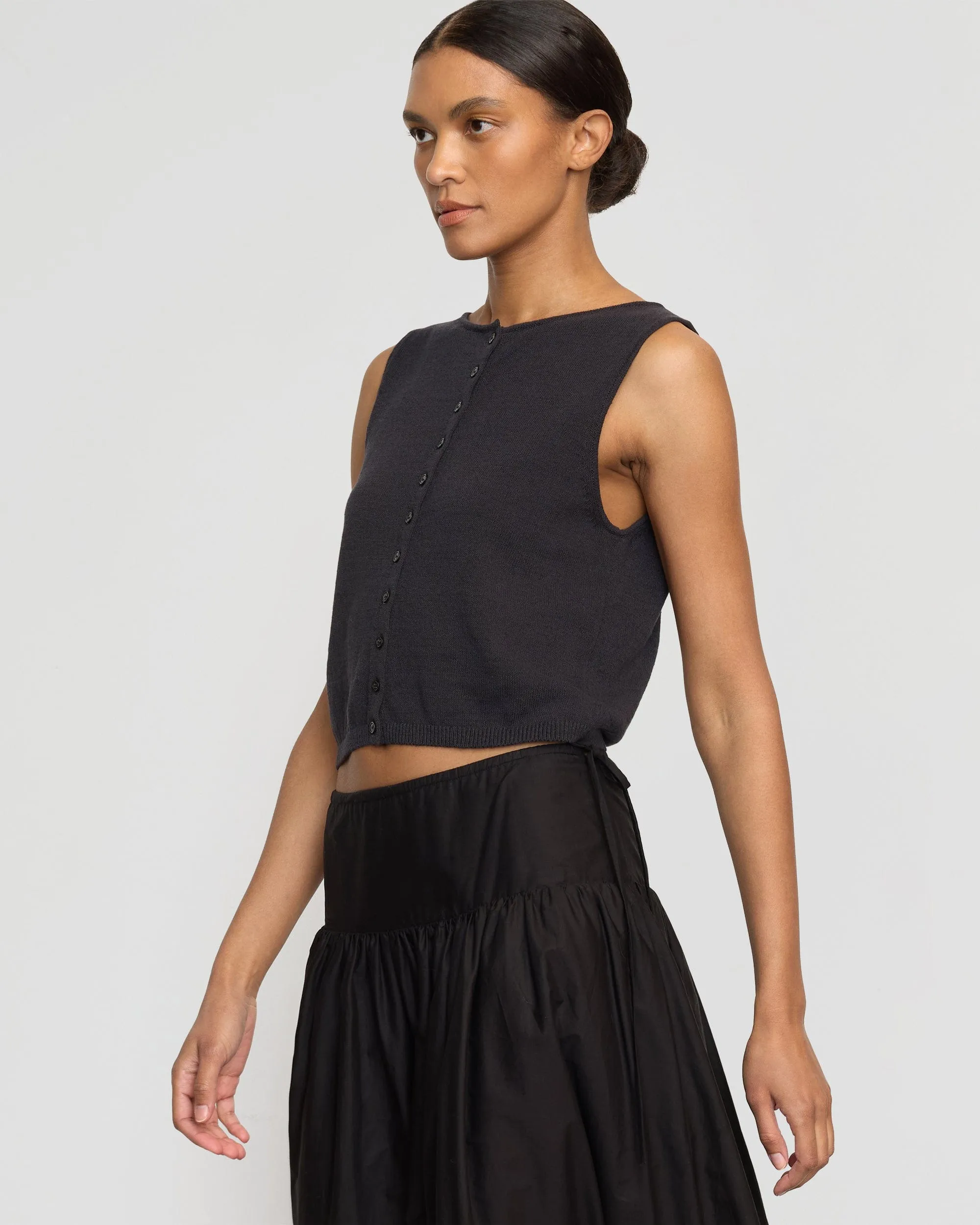 Layering Piece Elith Cotton-Linen Button Knit Vest