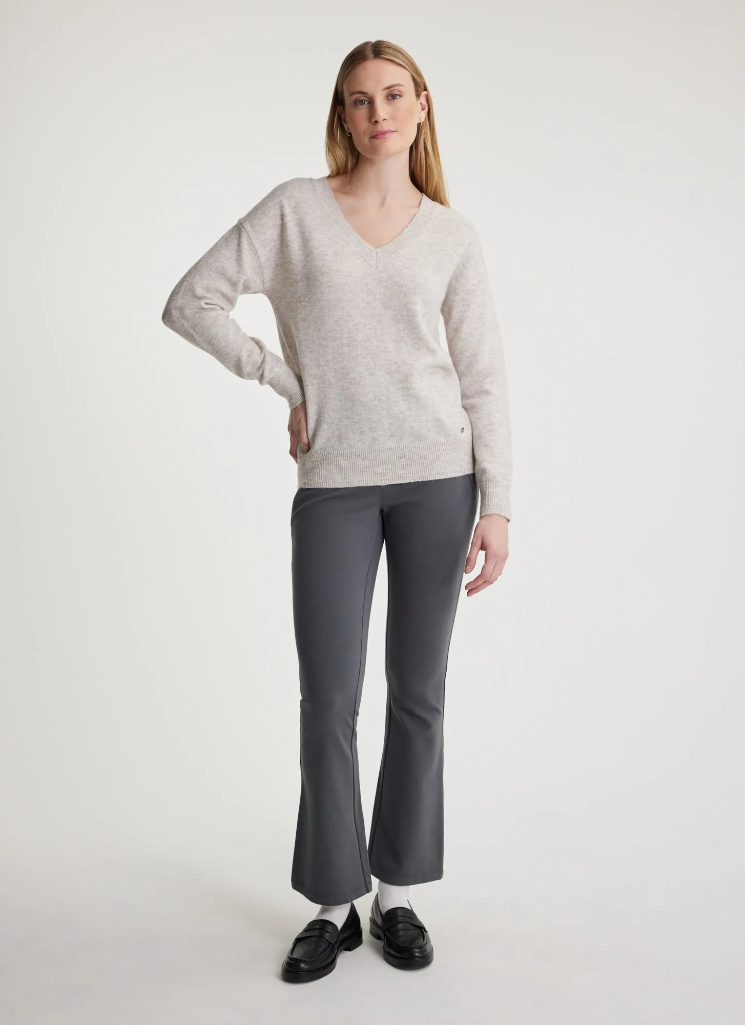Chandail encolure en "V" ANIAK Planet Glow Urban Flow