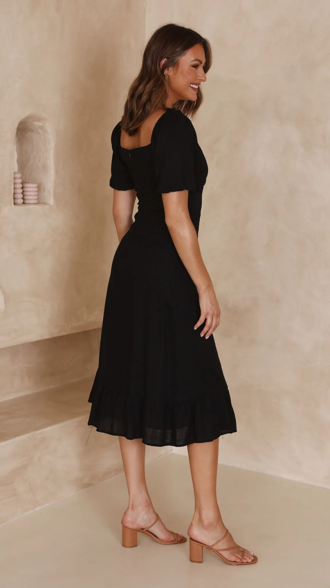 Sapphire Light Flattering Fit Dixie Midi Dress - Black