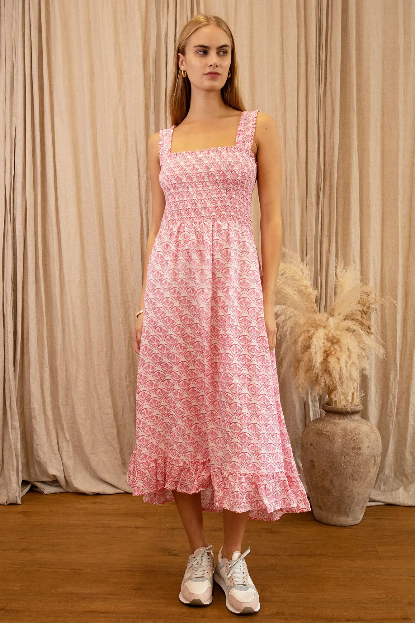 Modern Style Rhianna Organic Cotton Dress | Clover Arches White/Pink