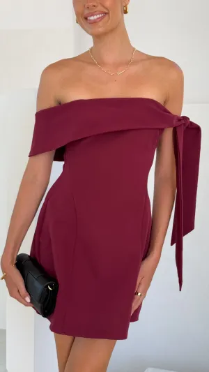 Scene Beat Bar Pop Halen Off Shoulder Mini Dress - Wine