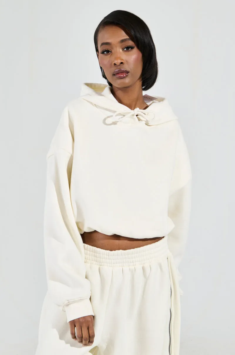 AINT NOBODY SWEATSHIRT IN CREAM Daily Comfort