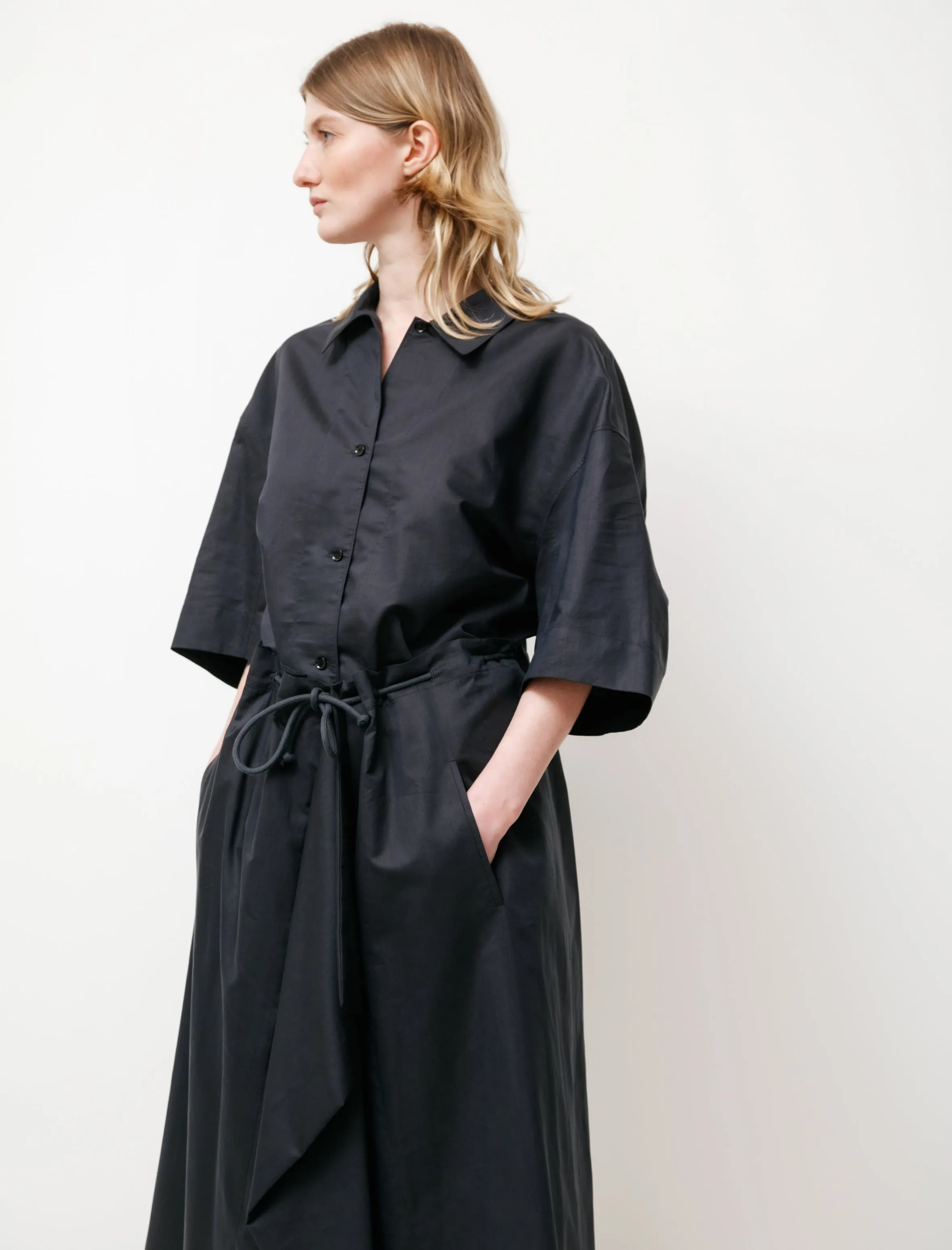 Loose Skirt Marine Black Chill Look