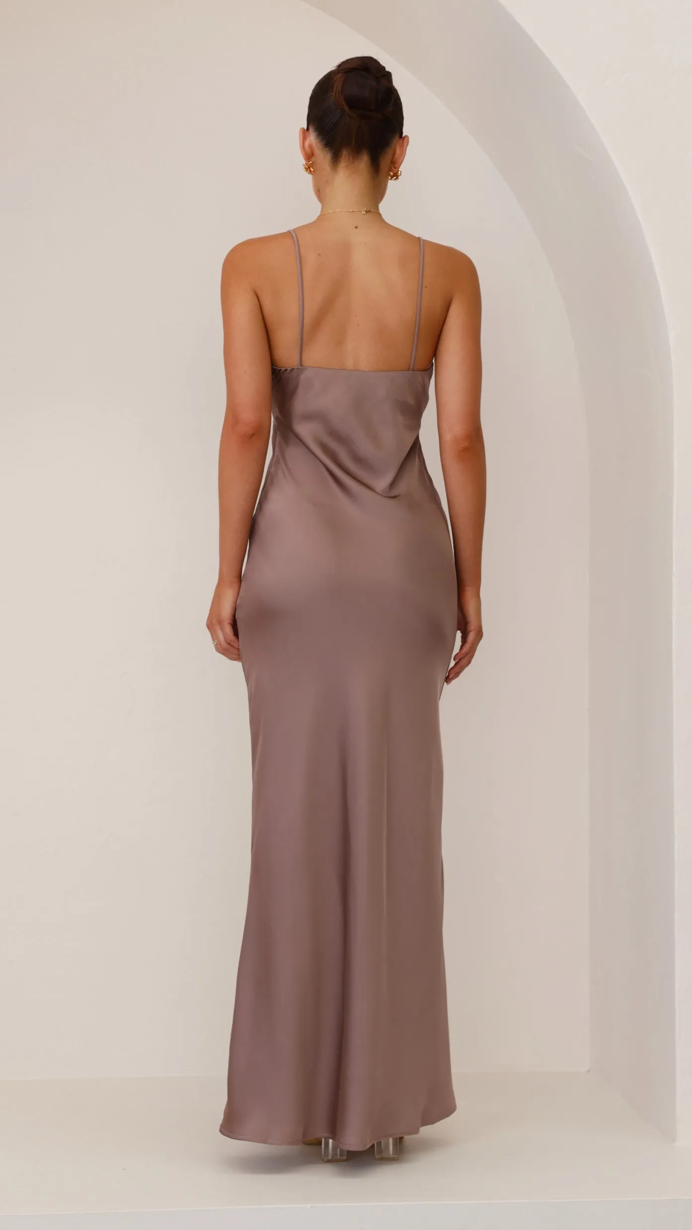 White Peak Flowing silhouette dress Ziah Maxi Dress - Mushroom