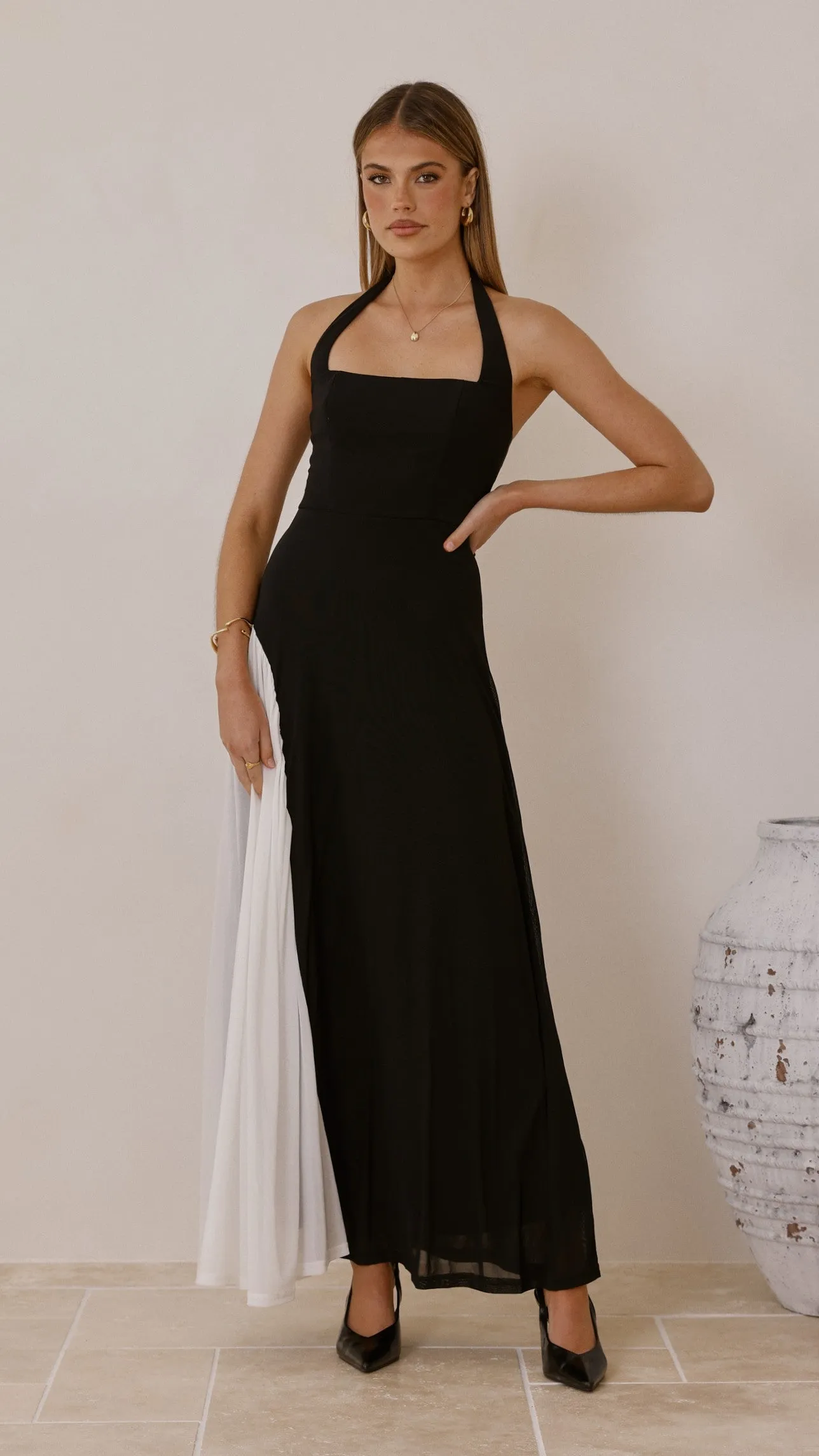 Cia Maxi Dress - Black/White Village Path