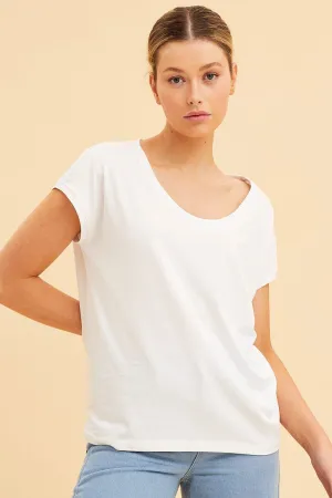 White Relaxed T-Shirt Scoop Neck Drop Shoulder Queen Glow Sporty Gear