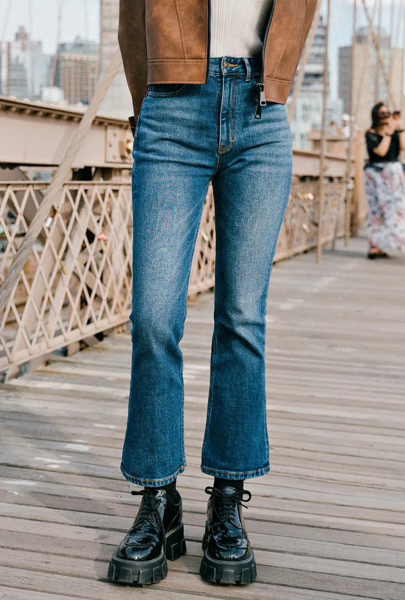 Libby Crop Flare Jeans StretchWaistband Reuse Mode