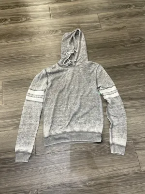 Summer Glow Winter Style Sweatshirt Hoodie By Rue 21 In Grey & White, Size: S