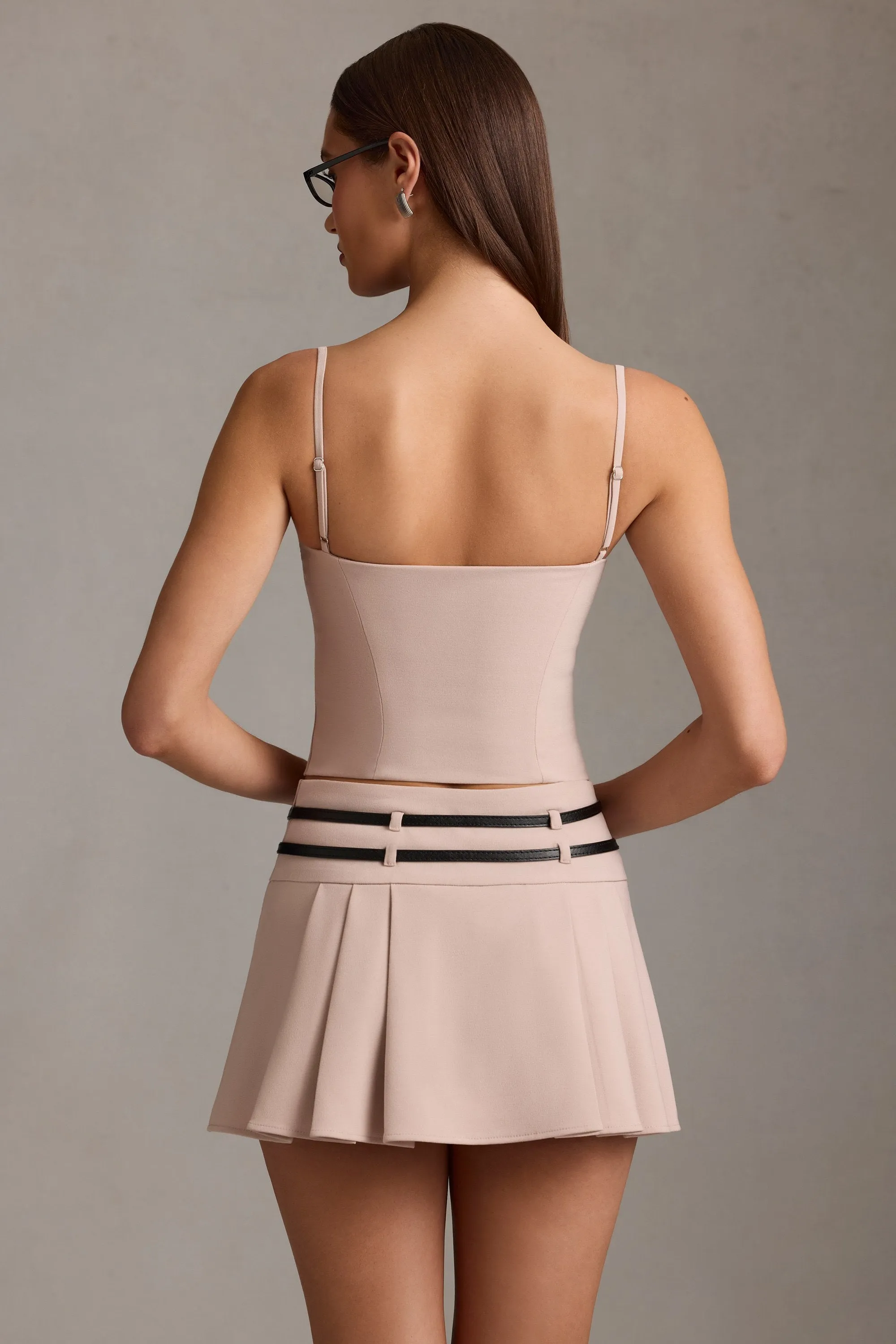 Fashion Combo Belted Low-Rise Pleated Mini Skirt in Mushroom